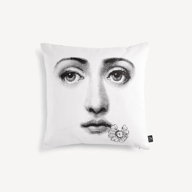 fornasetti-tema-e-variazioni-n-288-kissen-lina-cavalieri image 1