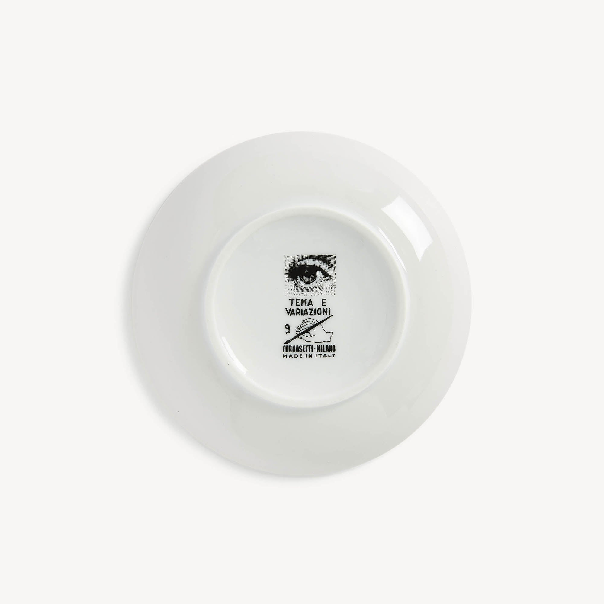 fornasetti-tema-e-variazioni-dose-n-9-porzellan-rund-lina-cavalieri image 5