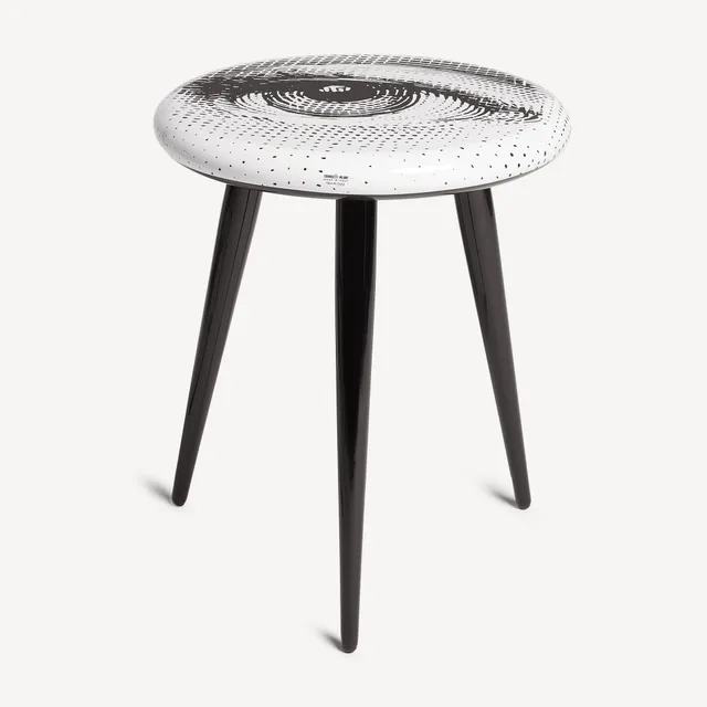 fornasetti-occhio-hocker-siebdruck-holzbeine-auge image 1