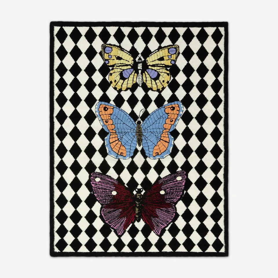 fornasetti-farfalle-e-losanghe-teppich-wolle image 1