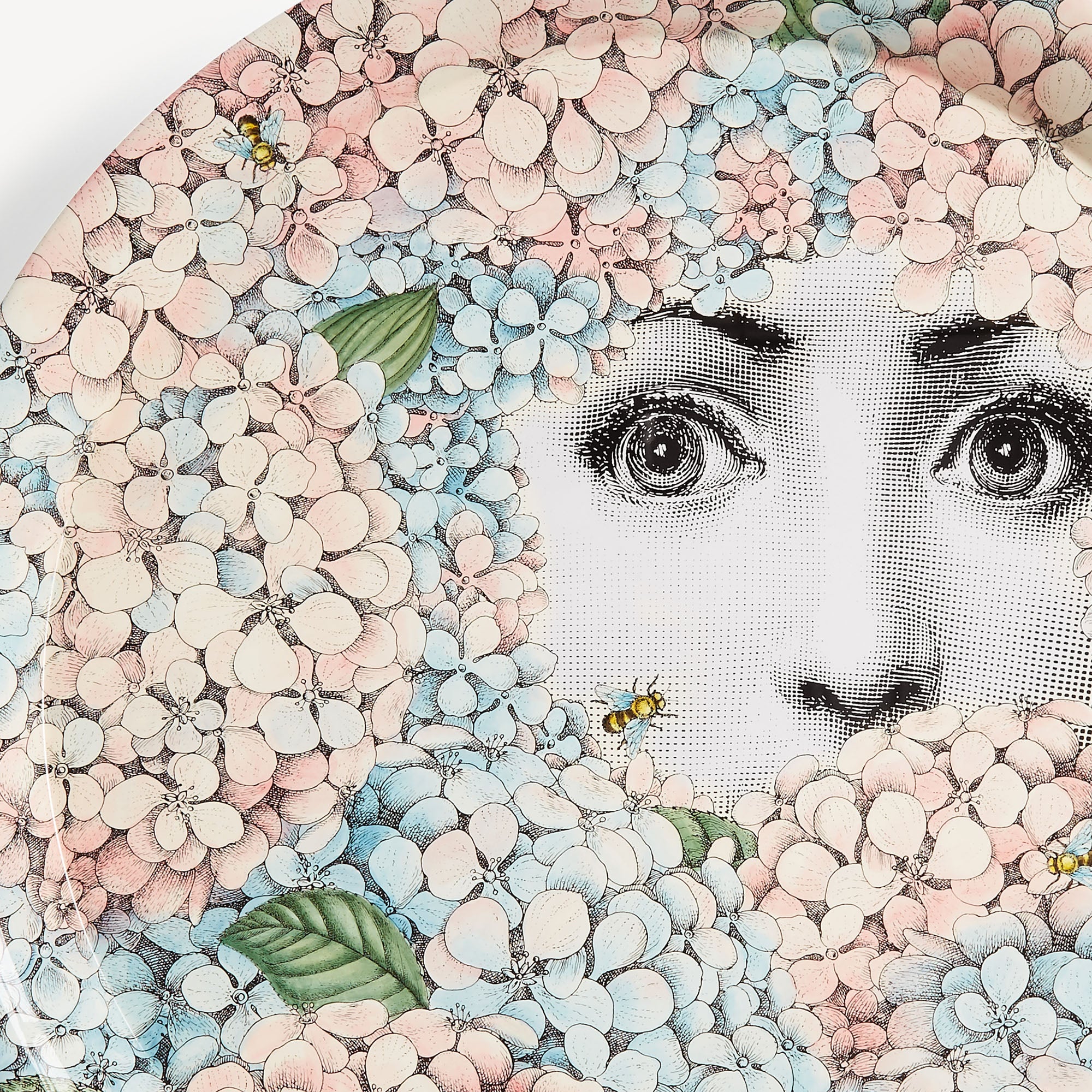 fornasetti-ortensia-tablett-rund-lackiert-hortensie-lina image 4
