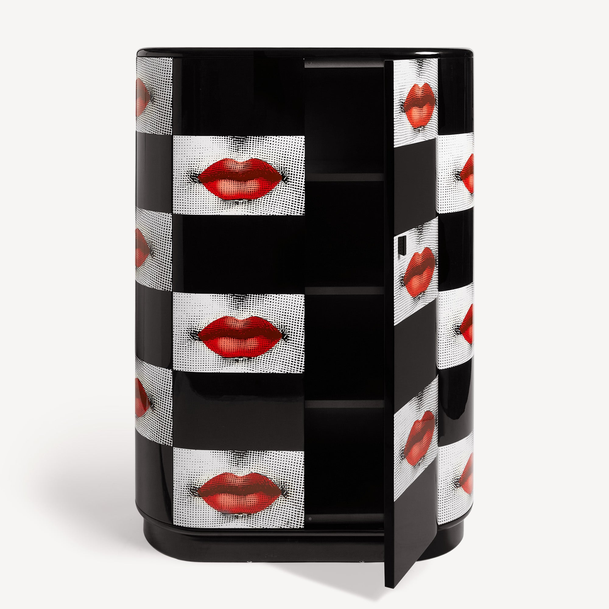 fornasetti-kiss-kommode-gerundet-lina-cavalieri-handlackiert image 4