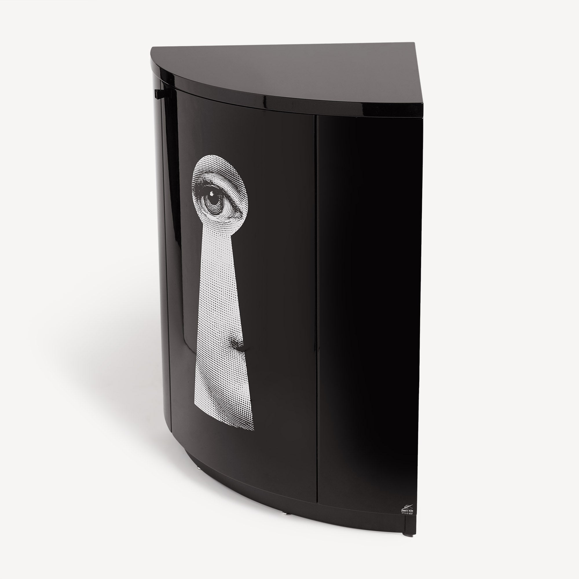fornasetti-serratura-eckschrank-holz-lina-cavalieri image 5