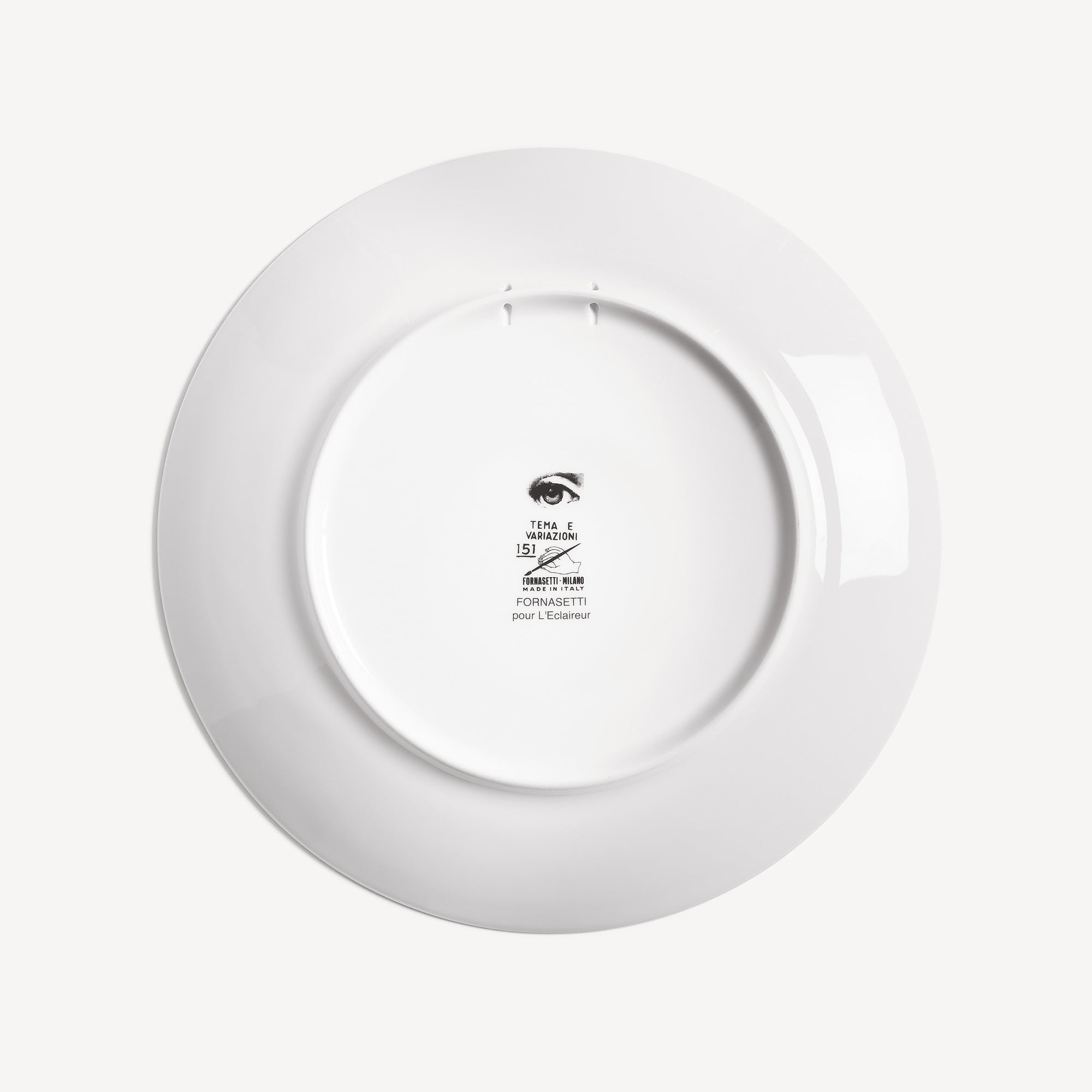 fornasetti-tema-e-variazioni-n-151-wandteller-porzellan-gesicht image 3