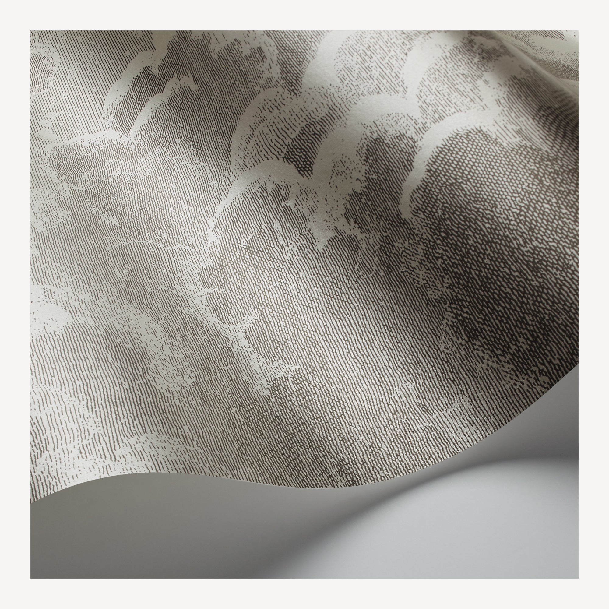 fornasetti-nuvolette-tapete-2-rollen-set-wolkenmuster image 4