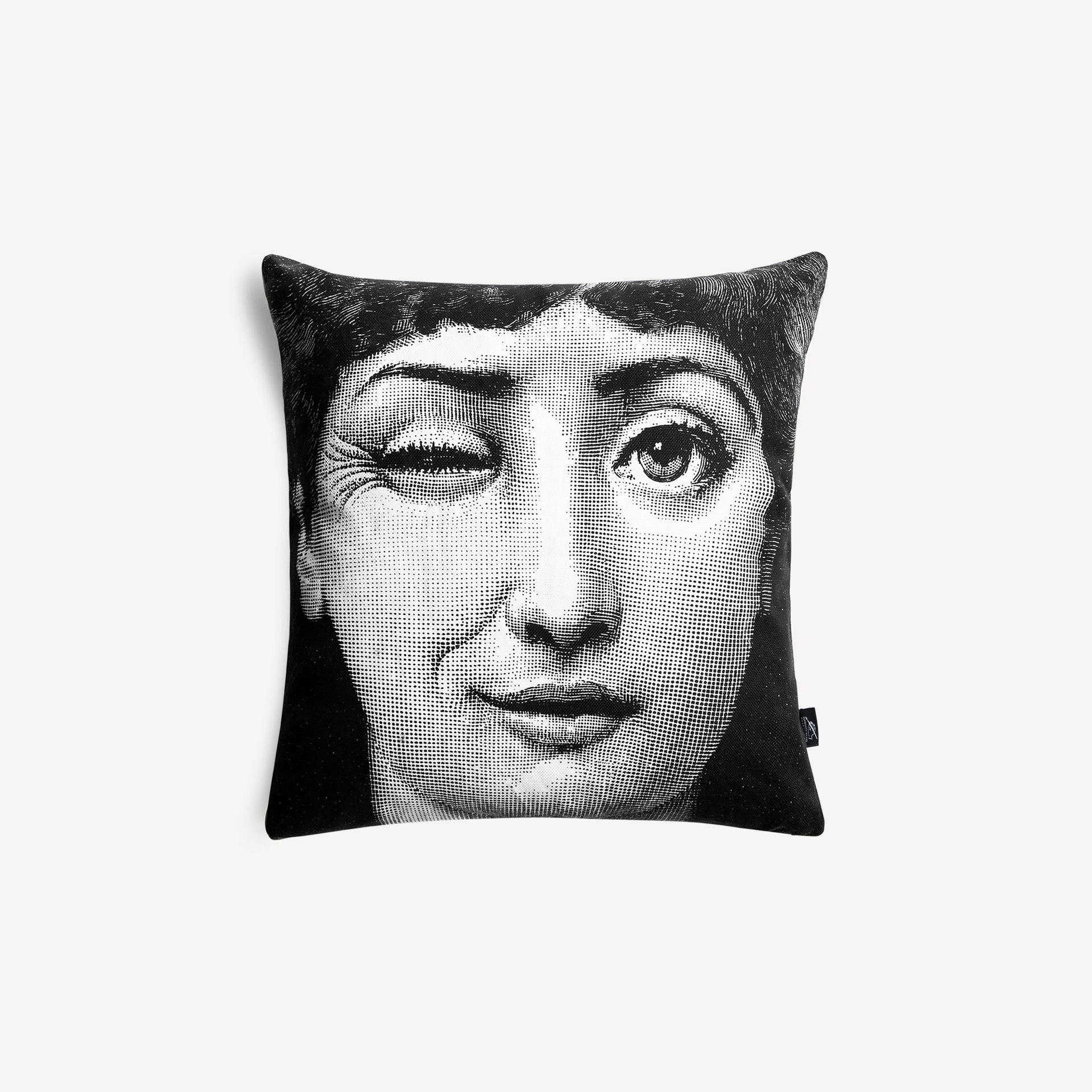 fornasetti-tema-e-variazioni-kissen-n-82-130-baumwolle image 1