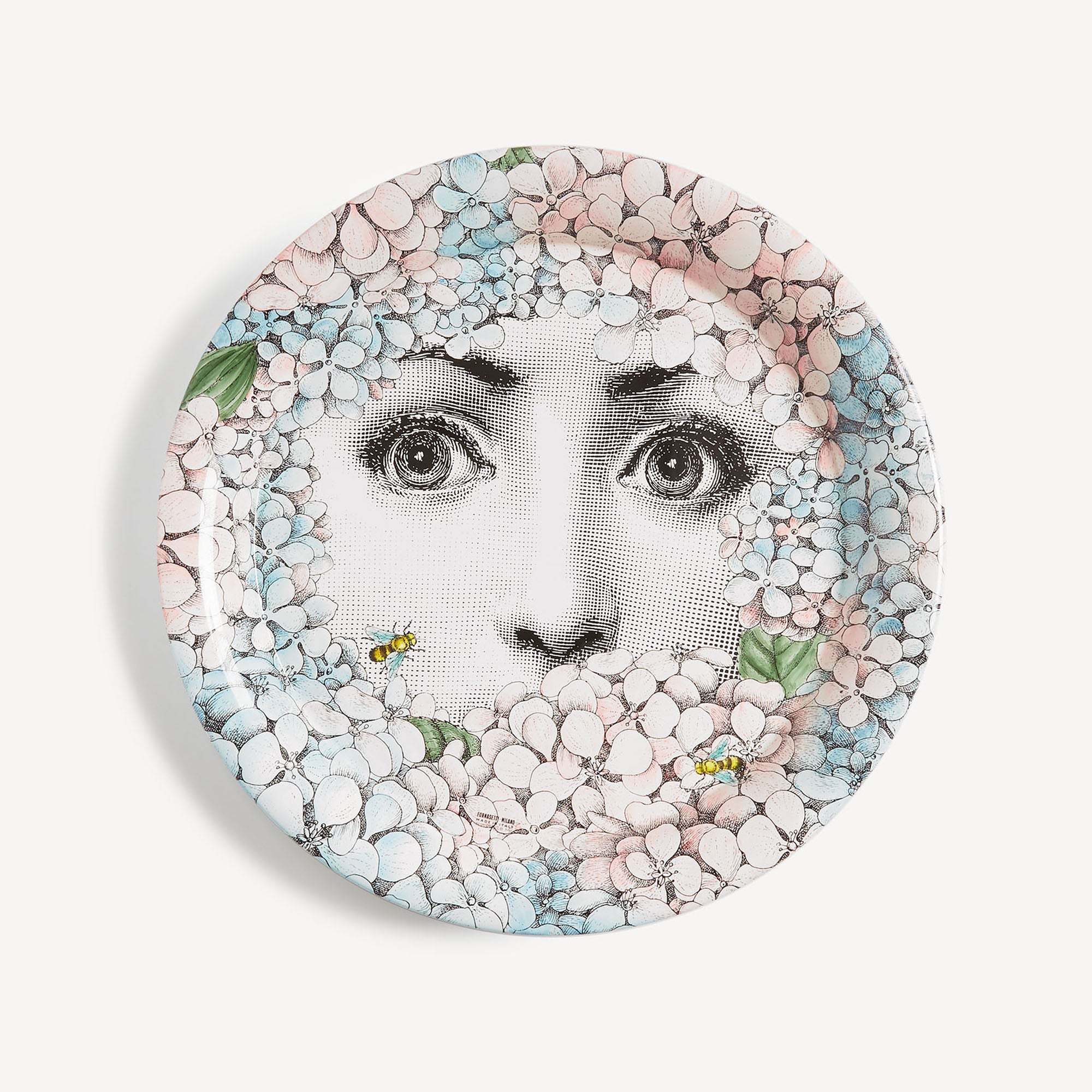 fornasetti-ortensia-tablett-metall-lina-cavalieri-mit-blumen image 1