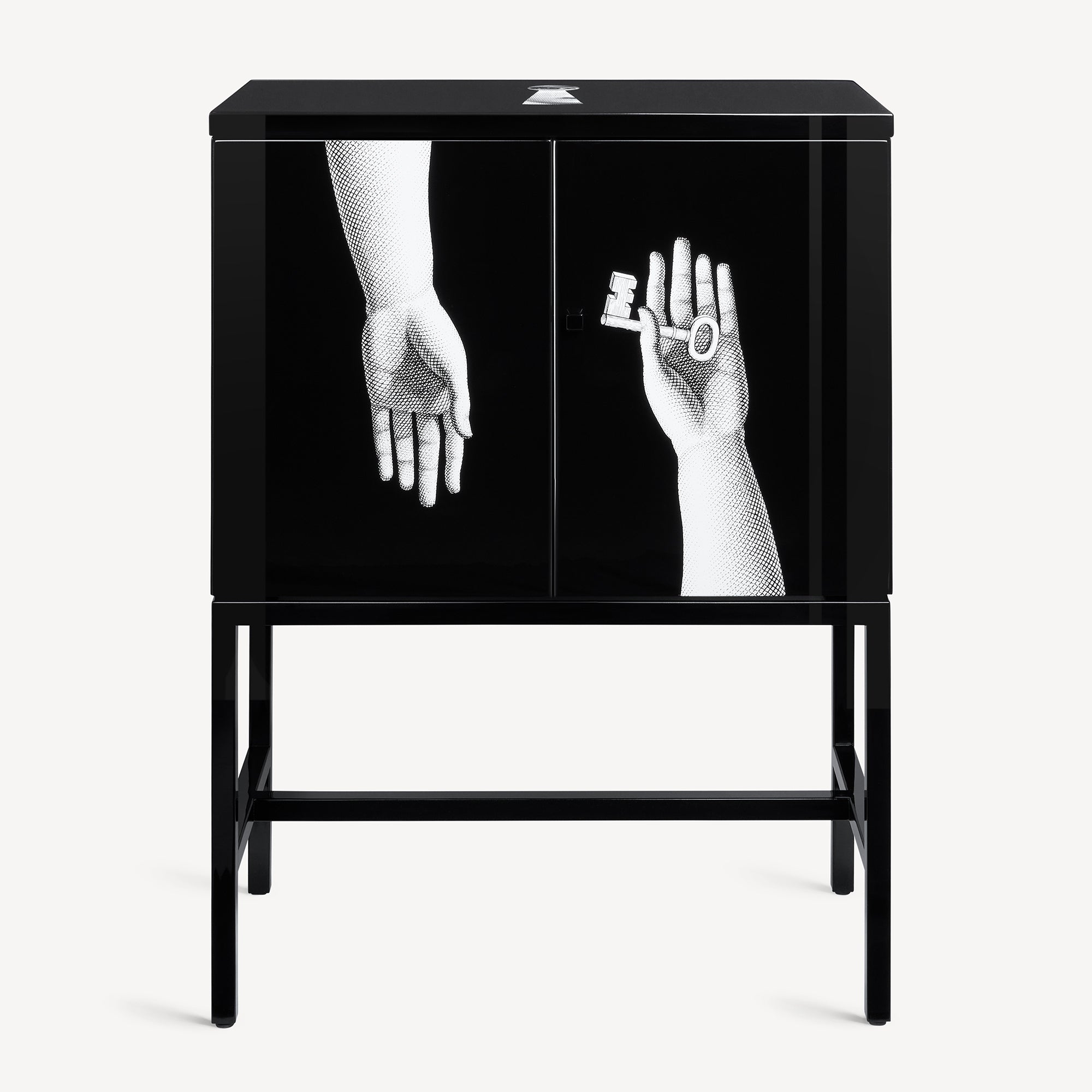 atelier-fornasetti-mani-sideboard-hand-schl-ssel-kommode-klein image 1