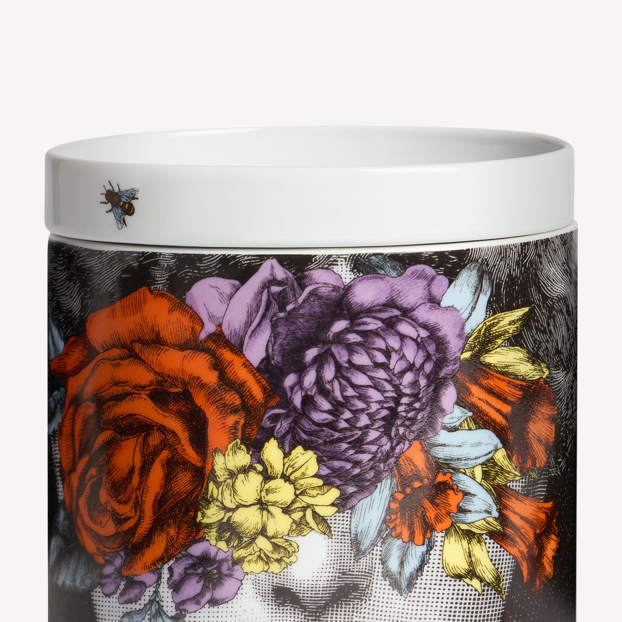 fornasetti-nel-mentre-duftkerze-tra-i-fiori-giardino-segreto image 3