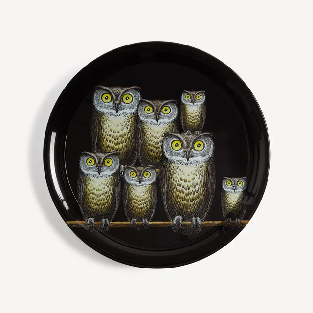 atelier-fornasetti-civette-tablett-eulen-motiv-rund-lackiert image 1