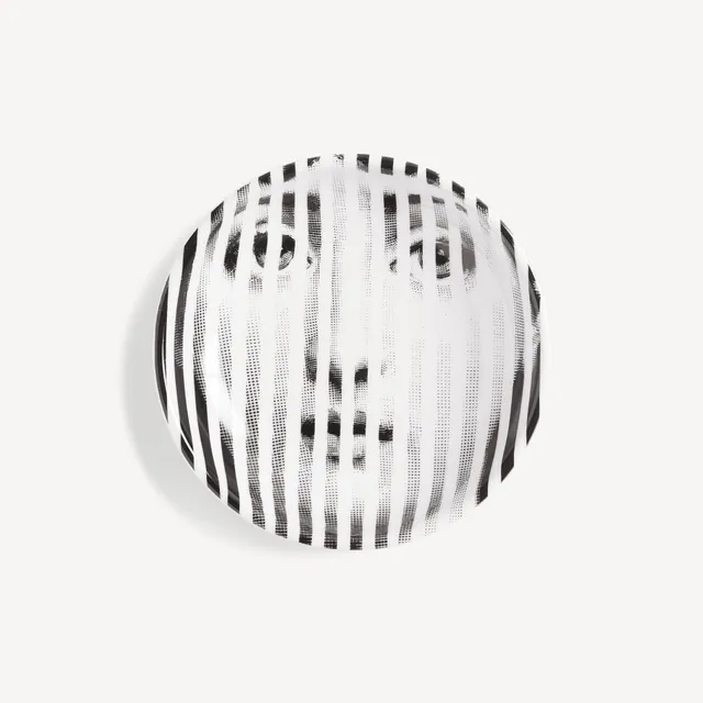 fornasetti-tema-e-variazioni-n-34-aschenbecher-porzellan-lina-cavalieri image 1