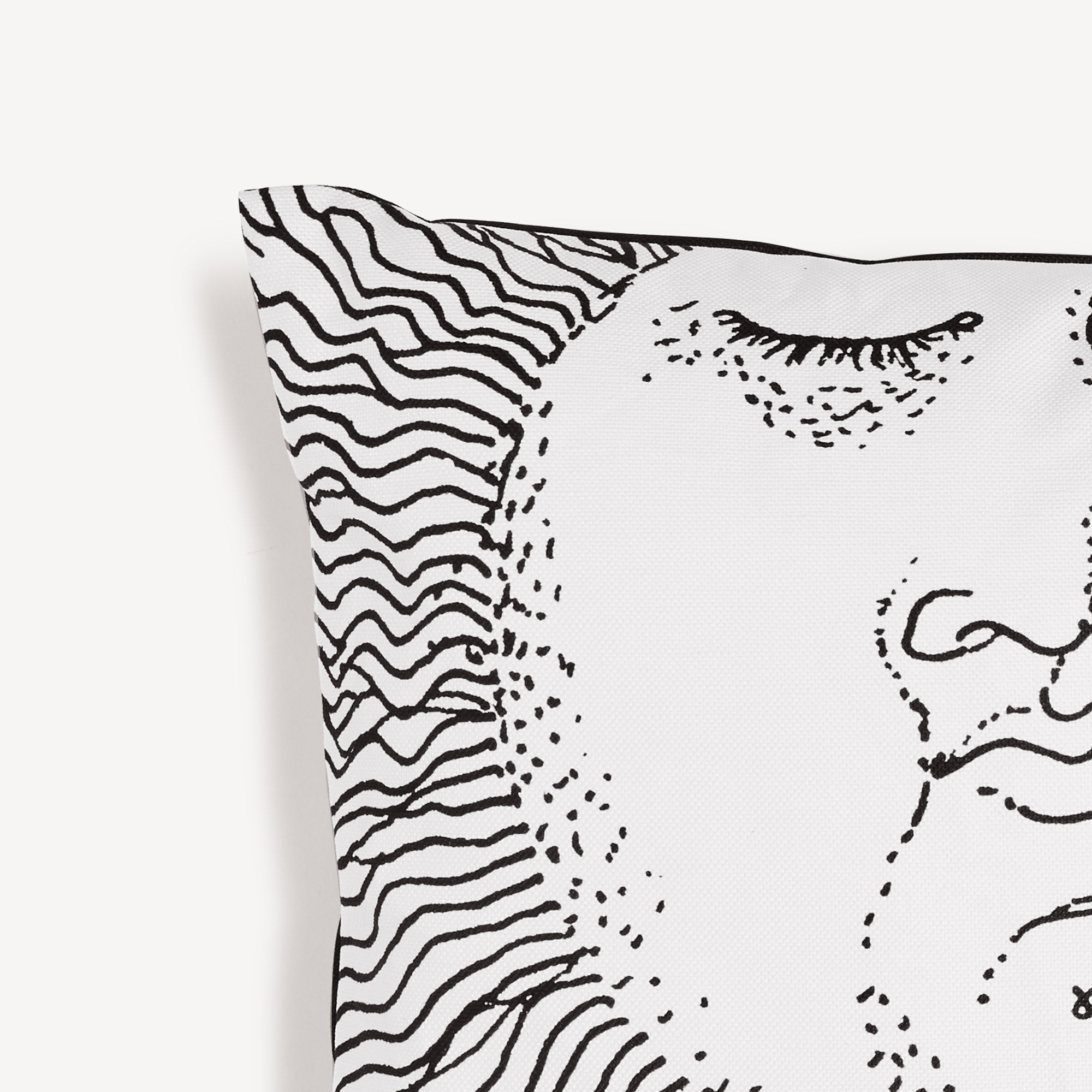 atelier-fornasetti-solingo-kissen-seide-sonnenmotiv image 3