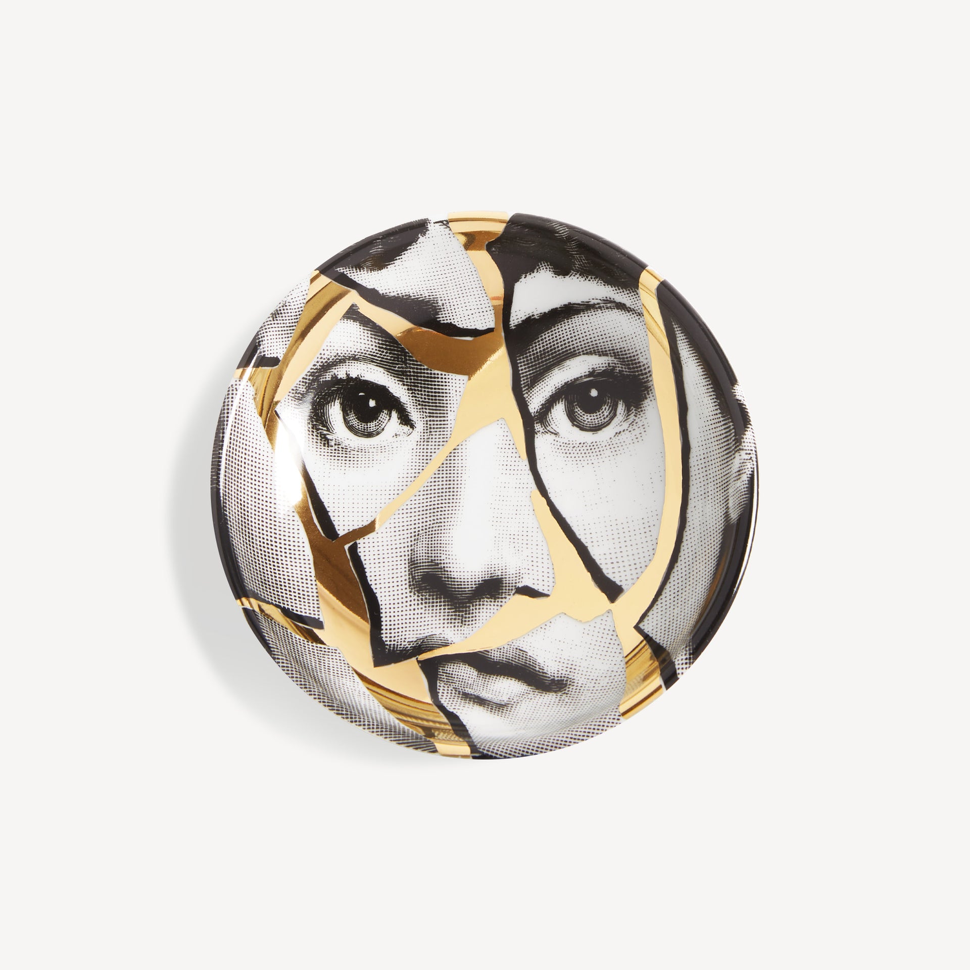 fornasetti-tema-e-variazioni-n-2-aschenbecher-porzellan-gold image 1