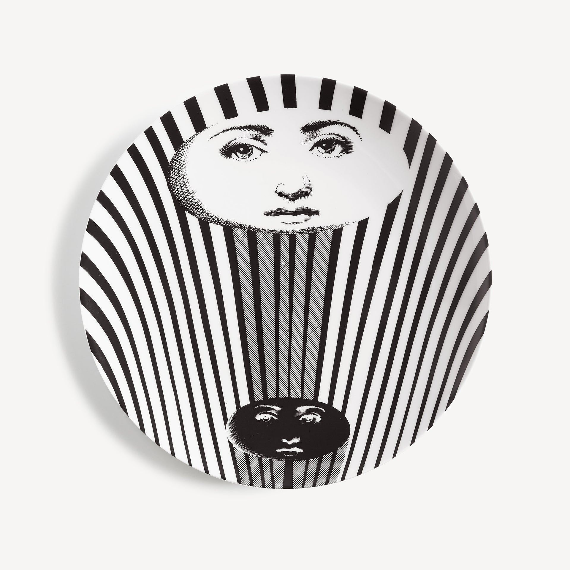 fornasetti-tema-e-variazioni-n-314-wandteller-porzellan-gesicht image 1