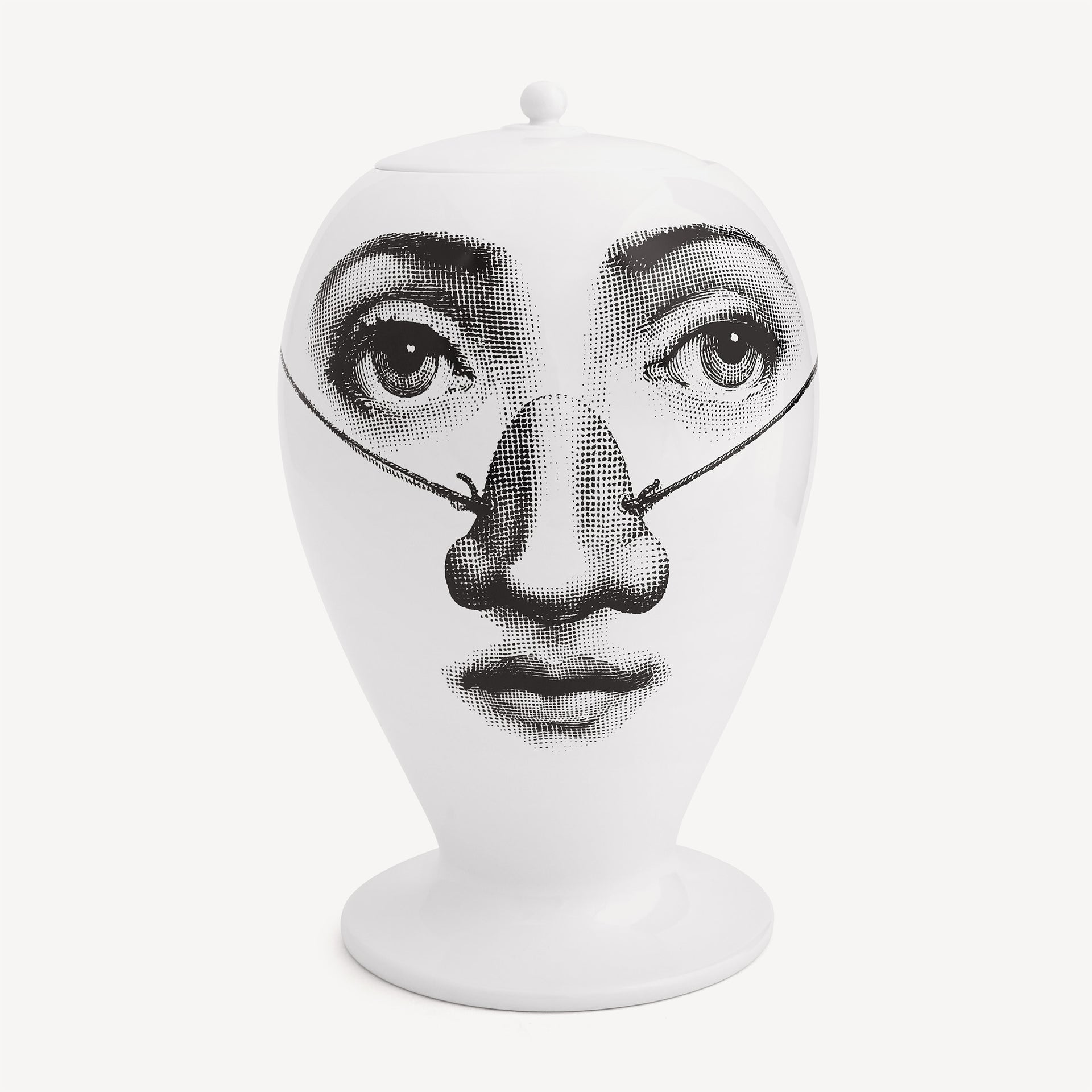 fornasetti-burlone-vase-keramik-lina-cavalieri-gesicht image 1