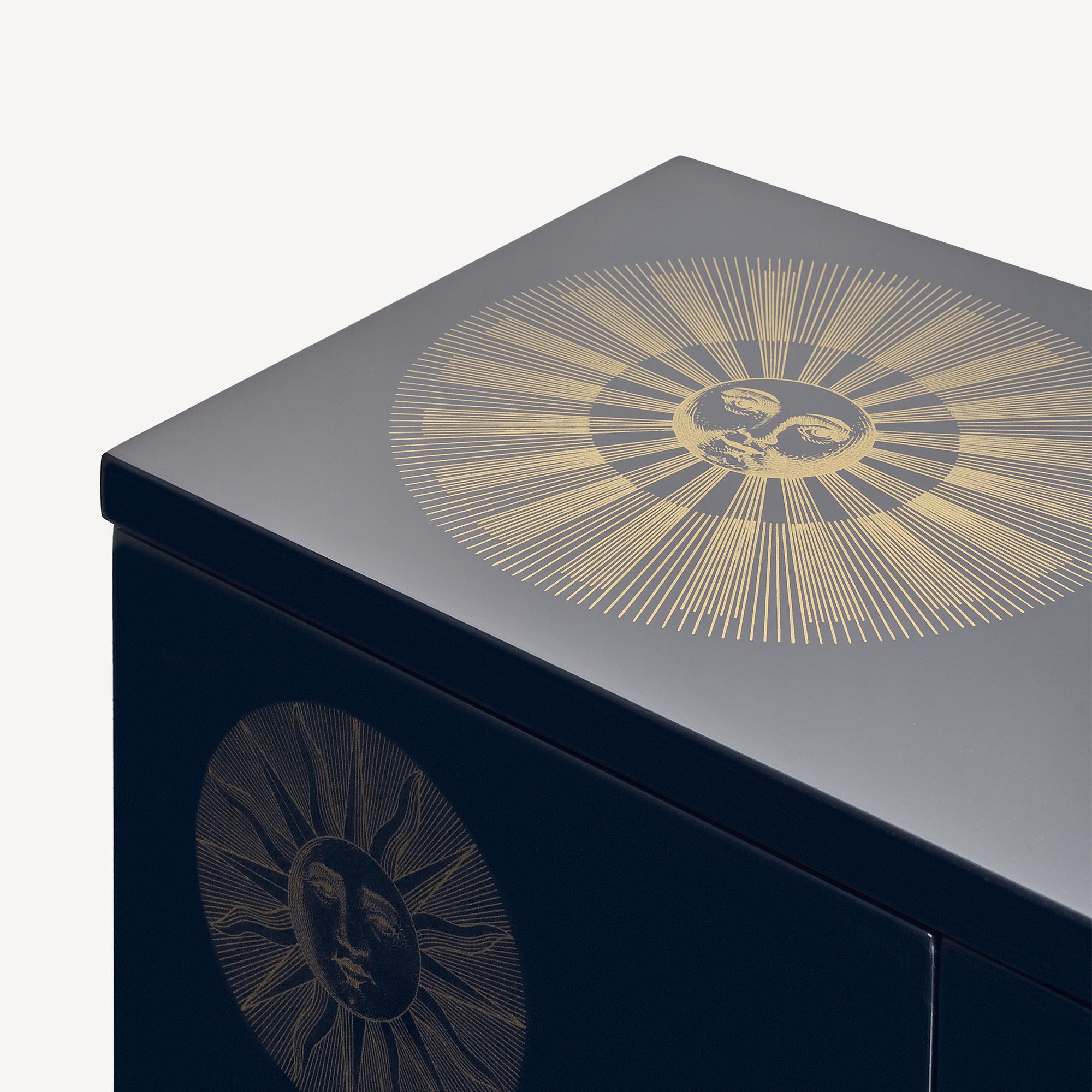 atelier-fornasetti-soli-e-lune-kommode-holz-sonne-mond image 5