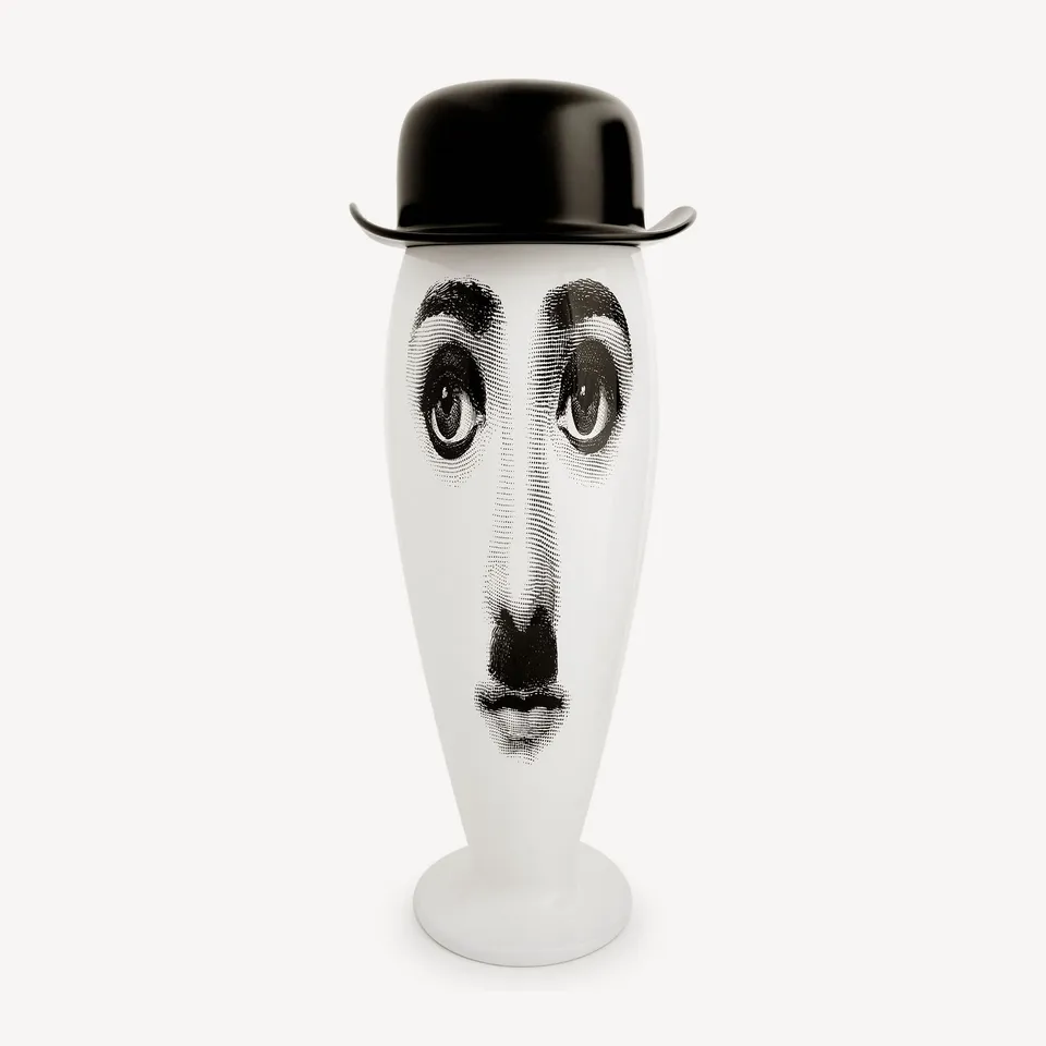 atelier-fornasetti-smilzo-charlot-vase-keramik-lina image 1