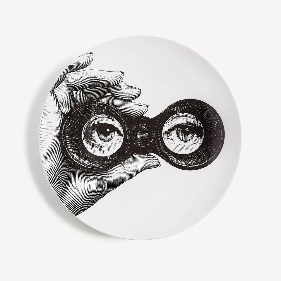 atelier-fornasetti-tema-e-variazioni-wandteller-n-371-porzellan-lina-cavalieri image 1