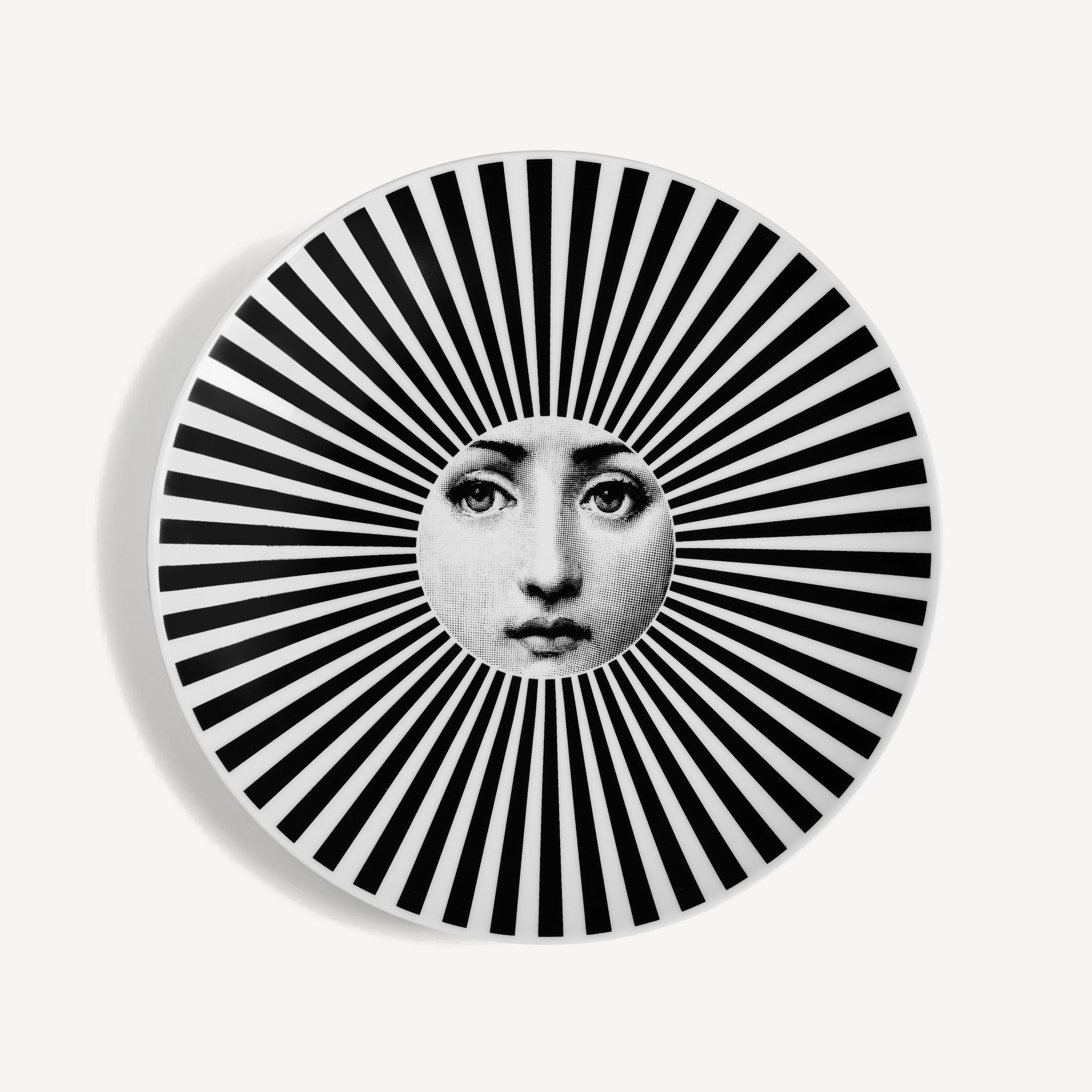 fornasetti-tema-e-variazioni-n-247-wandteller-porzellan image 1