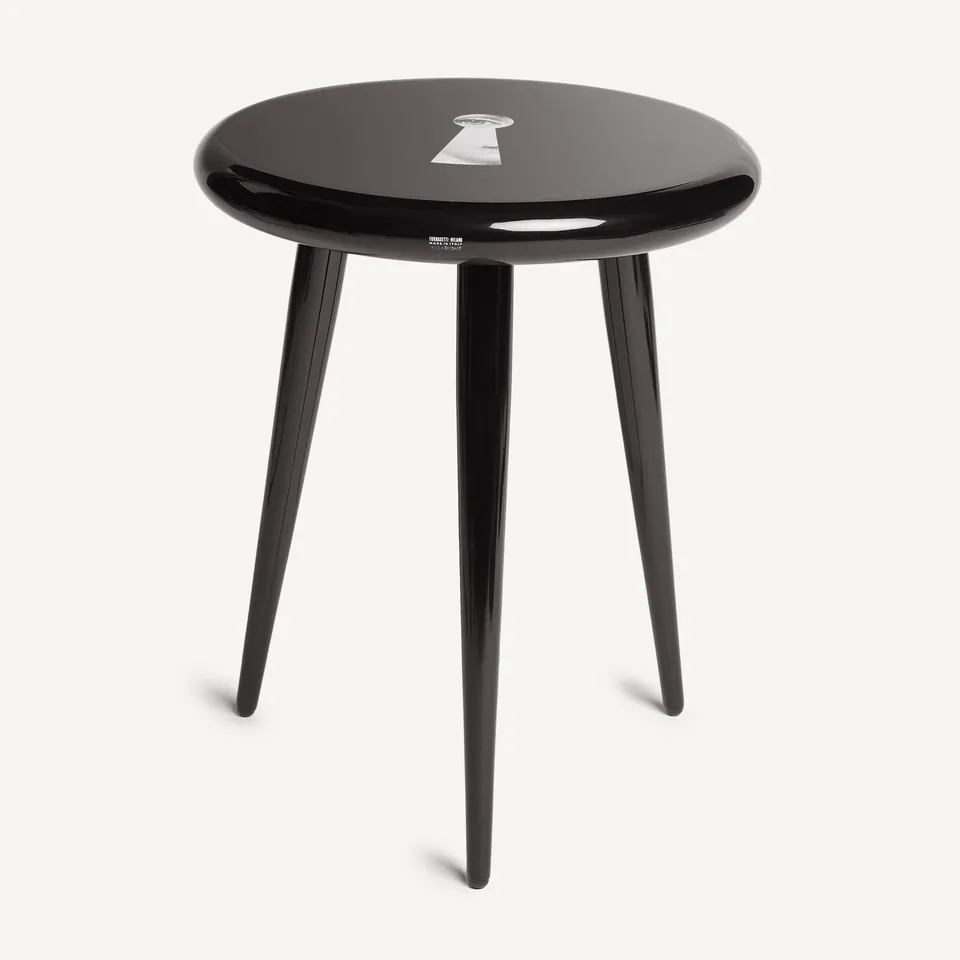 atelier-fornasetti-serratura-hocker-holz-gesicht image 1