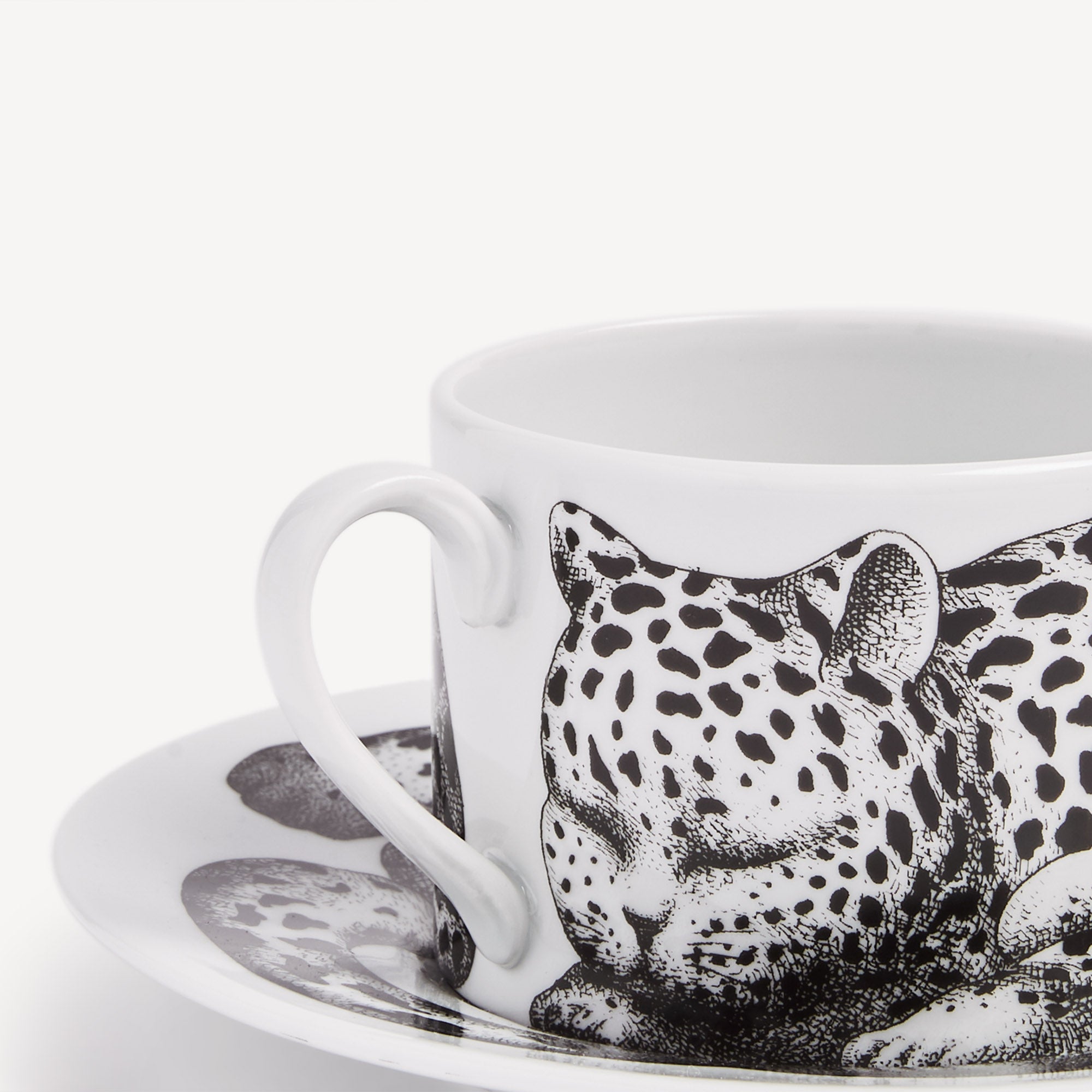 atelier-fornasetti-high-fidelity-teetasse-leopardato-porzellan image 3
