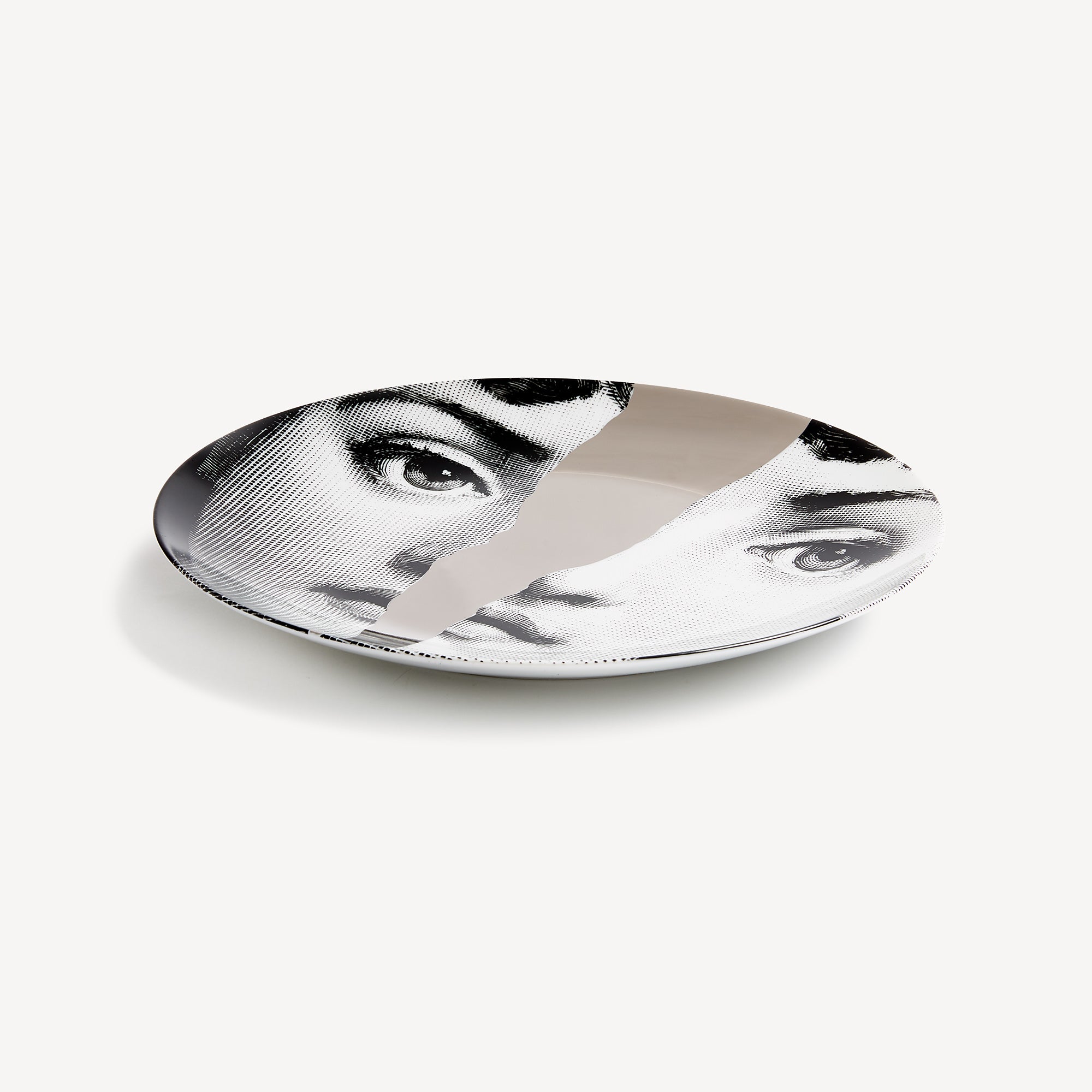 fornasetti-tema-e-variazioni-n-10-wandteller-porzellan image 2