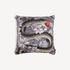atelier-fornasetti-peccato-originale-kissen-seide-quadratisch image 2