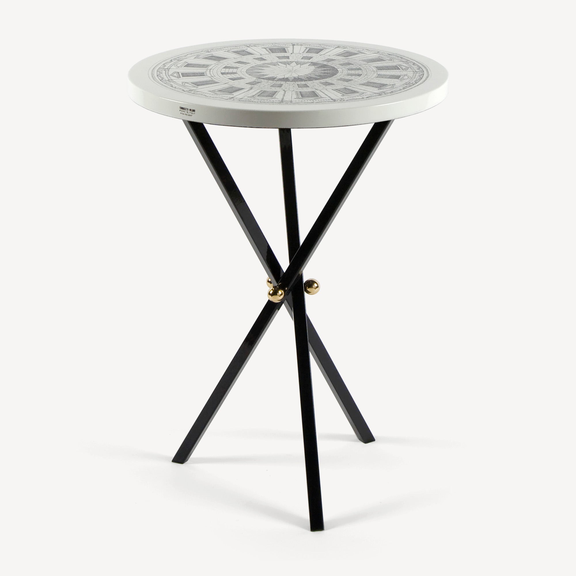 atelier-fornasetti-cortile-couchtisch-holz-lackiert-architektur-dekor image 1