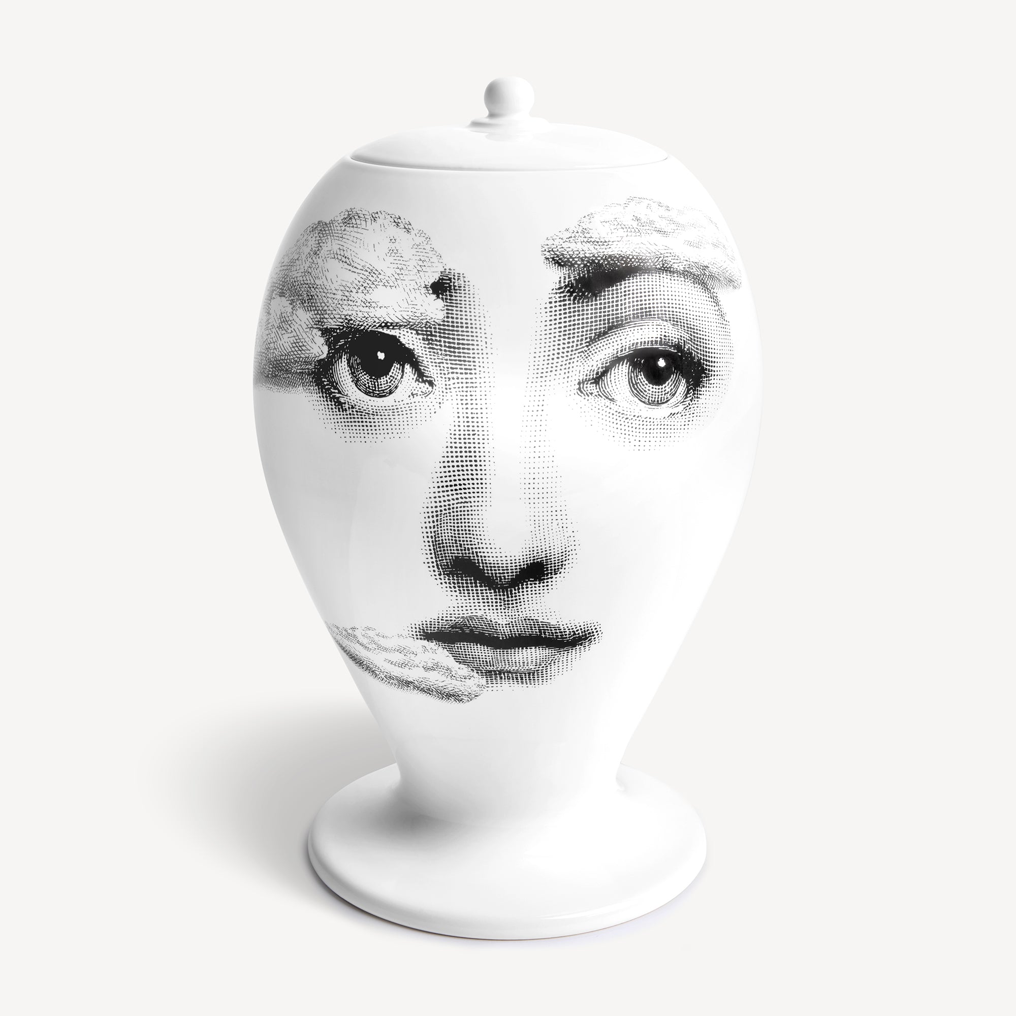 atelier-fornasetti-tema-e-variazioni-tra-le-nuvole-vase image 1