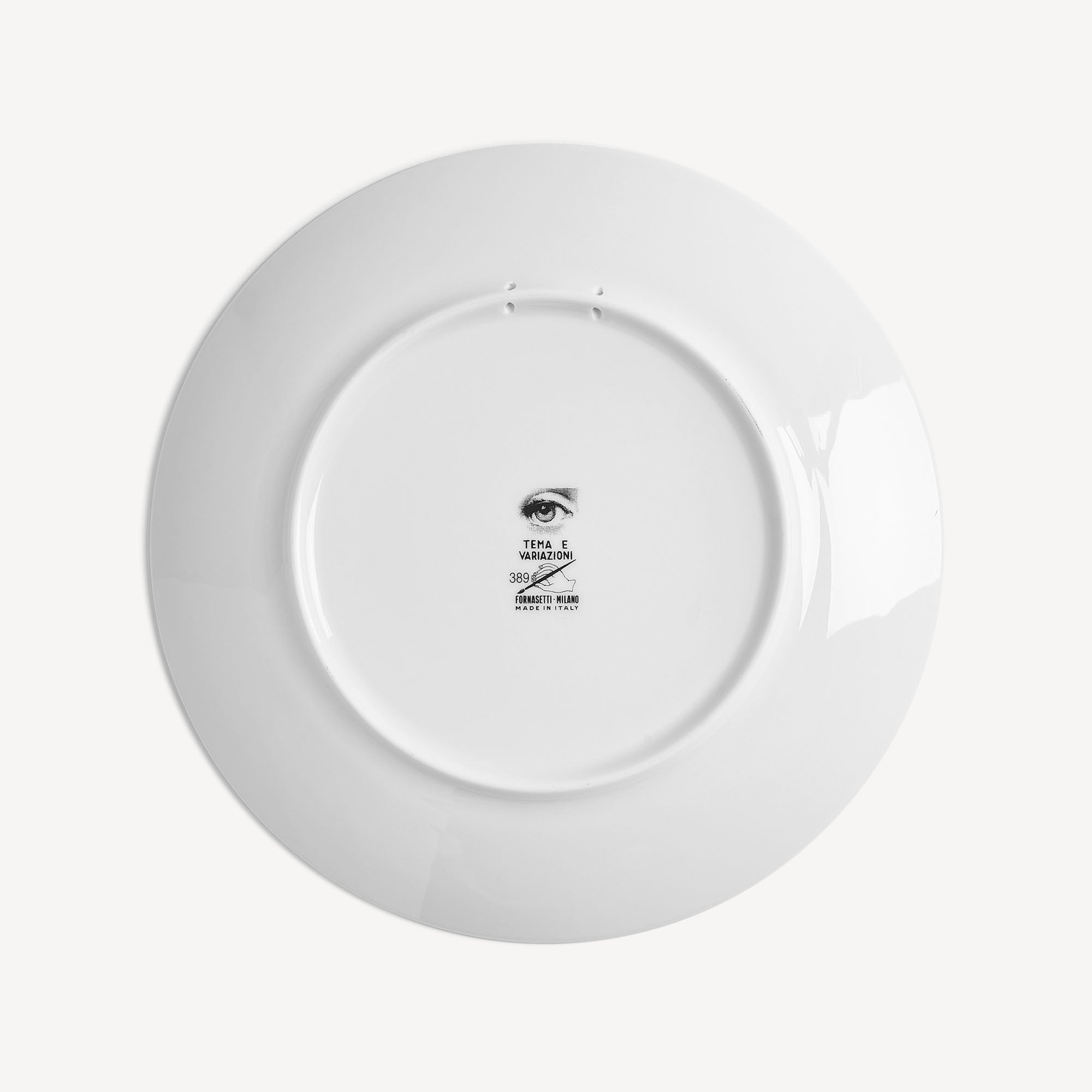 atelier-fornasetti-tema-e-variazioni-n-389-wandteller-queen image 3