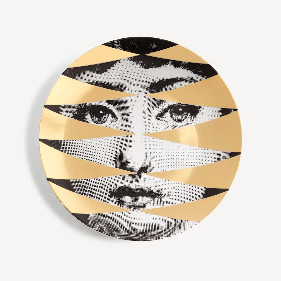 fornasetti-tema-e-variazioni-wandteller-n-46-porzellan-gold image 1