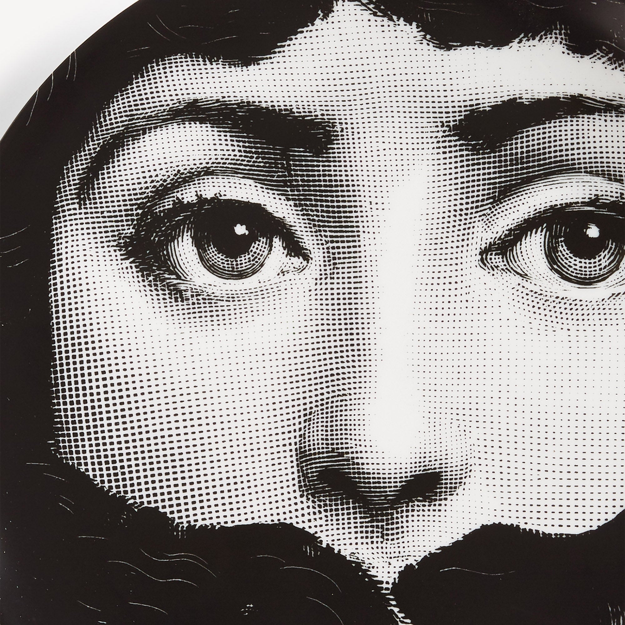 fornasetti-tema-e-variazioni-n-11-wandteller-porzellan-gesicht image 4