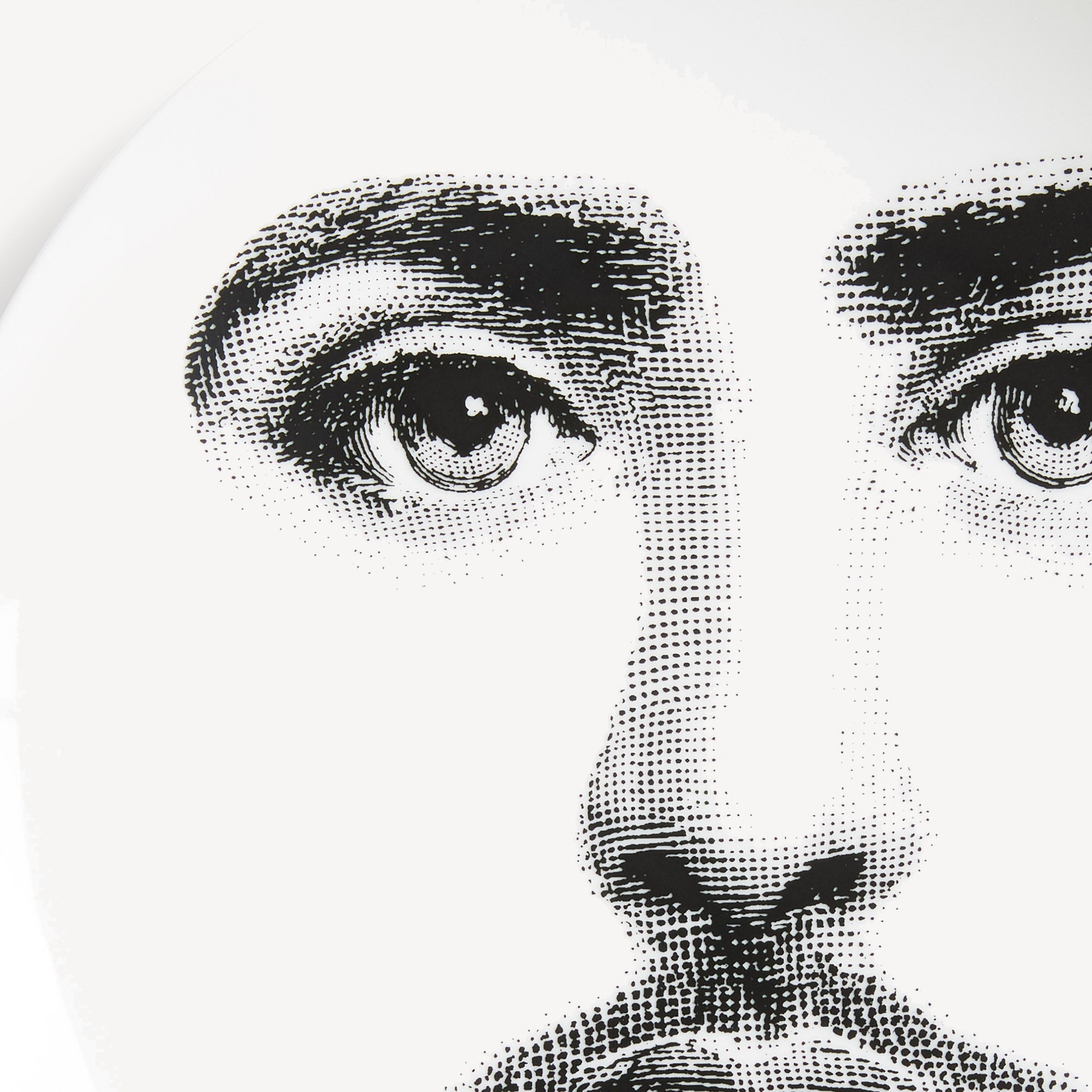 fornasetti-tema-e-variazioni-wandteller-n-366-gesicht image 4