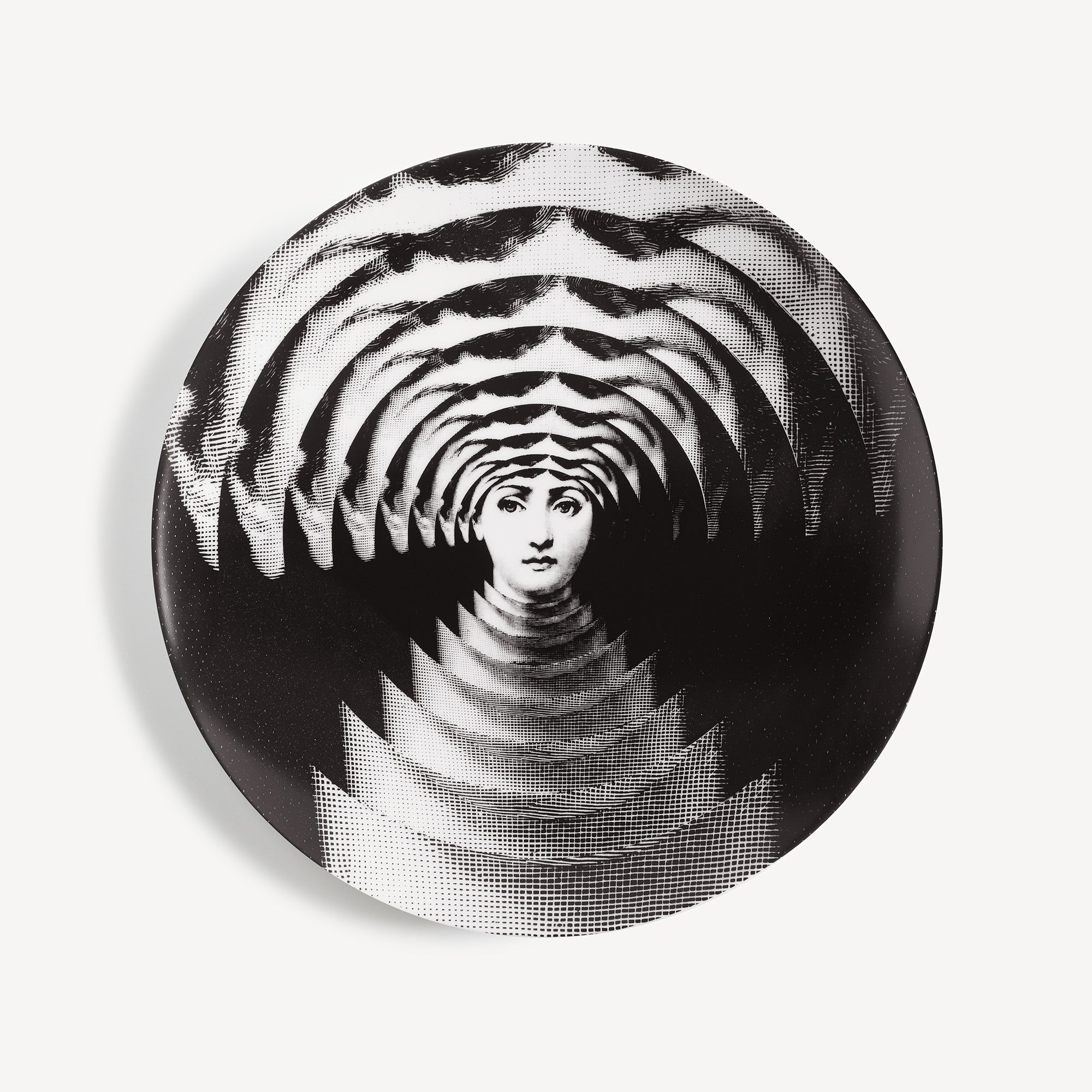 fornasetti-tema-e-variazioni-nr-172-wandteller-gesicht image 1