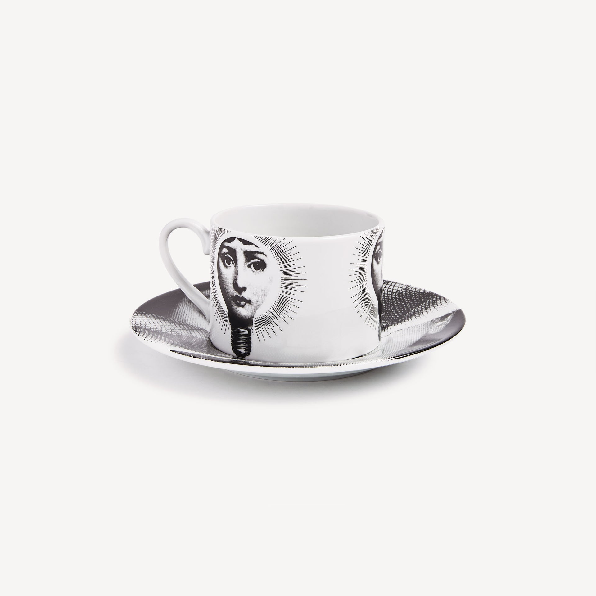 atelier-fornasetti-tema-e-variazioni-lampadina-teetasse-porzellan image 1