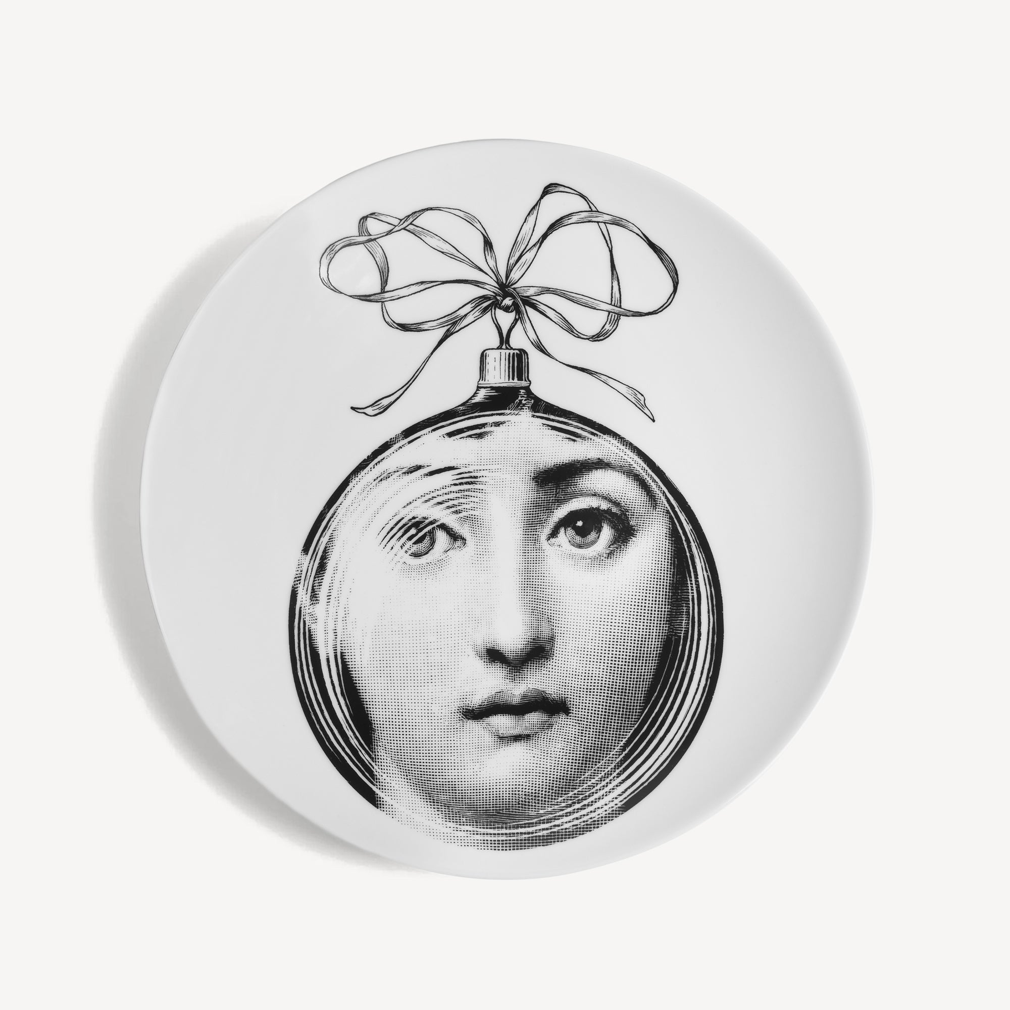 fornasetti-tema-e-variazioni-n-88-wandteller-porzellan-2 image 1