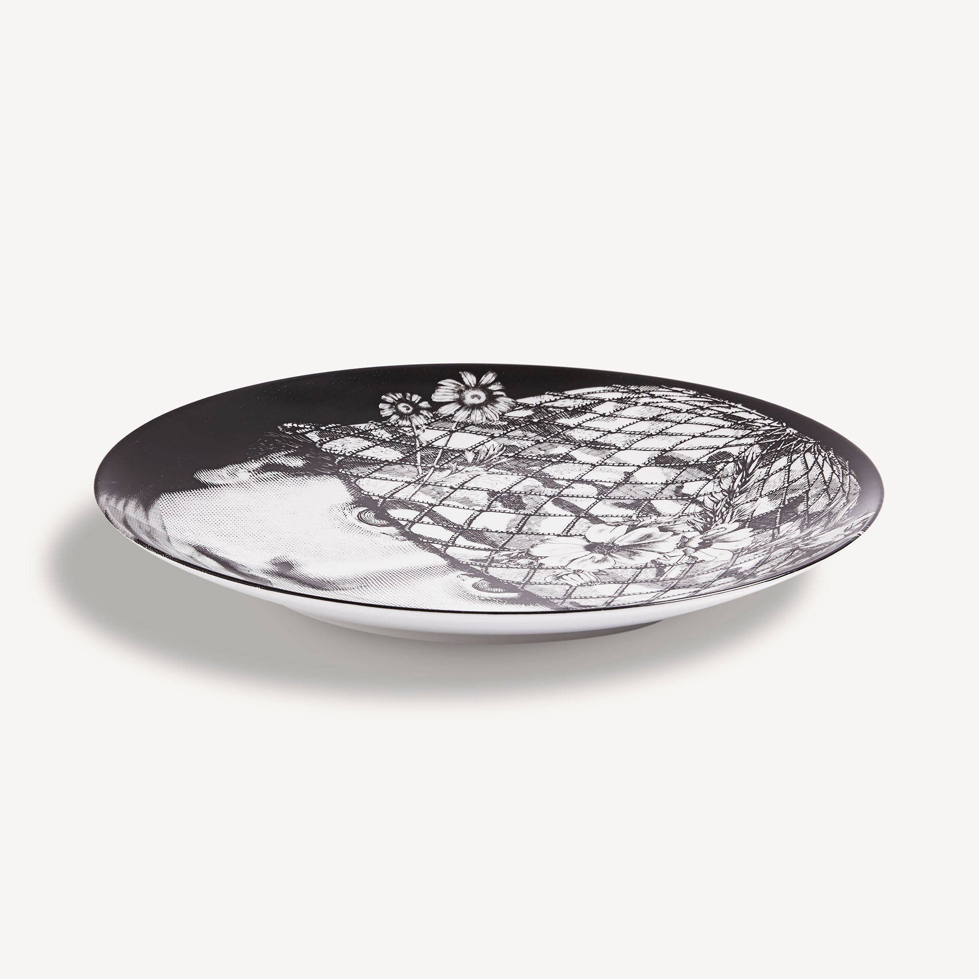 fornasetti-tema-e-variazioni-wandteller-n-384-porzellan-2 image 2