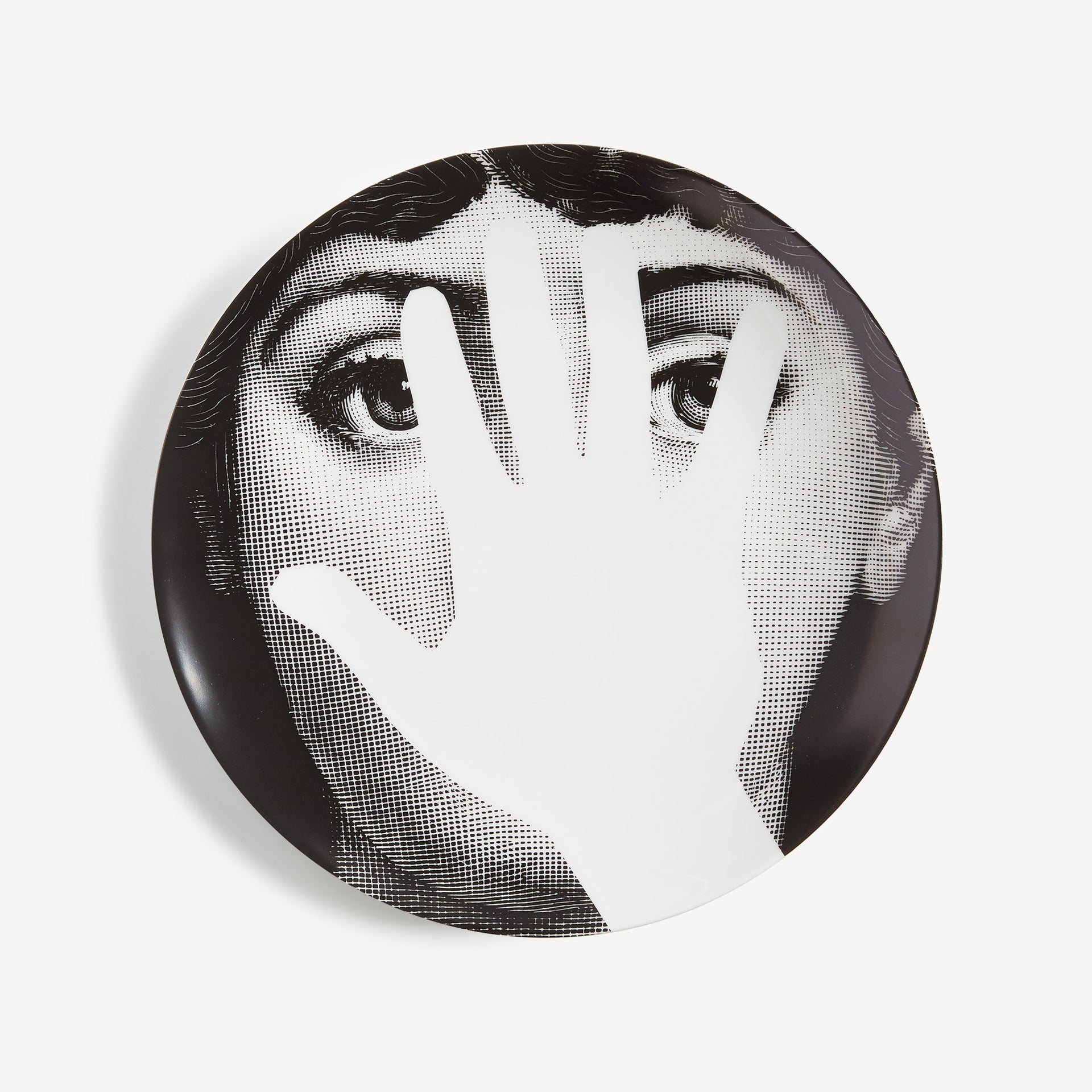 fornasetti-tema-e-variazioni-n-16-wandteller-porzellan-lina-cavalieri image 1