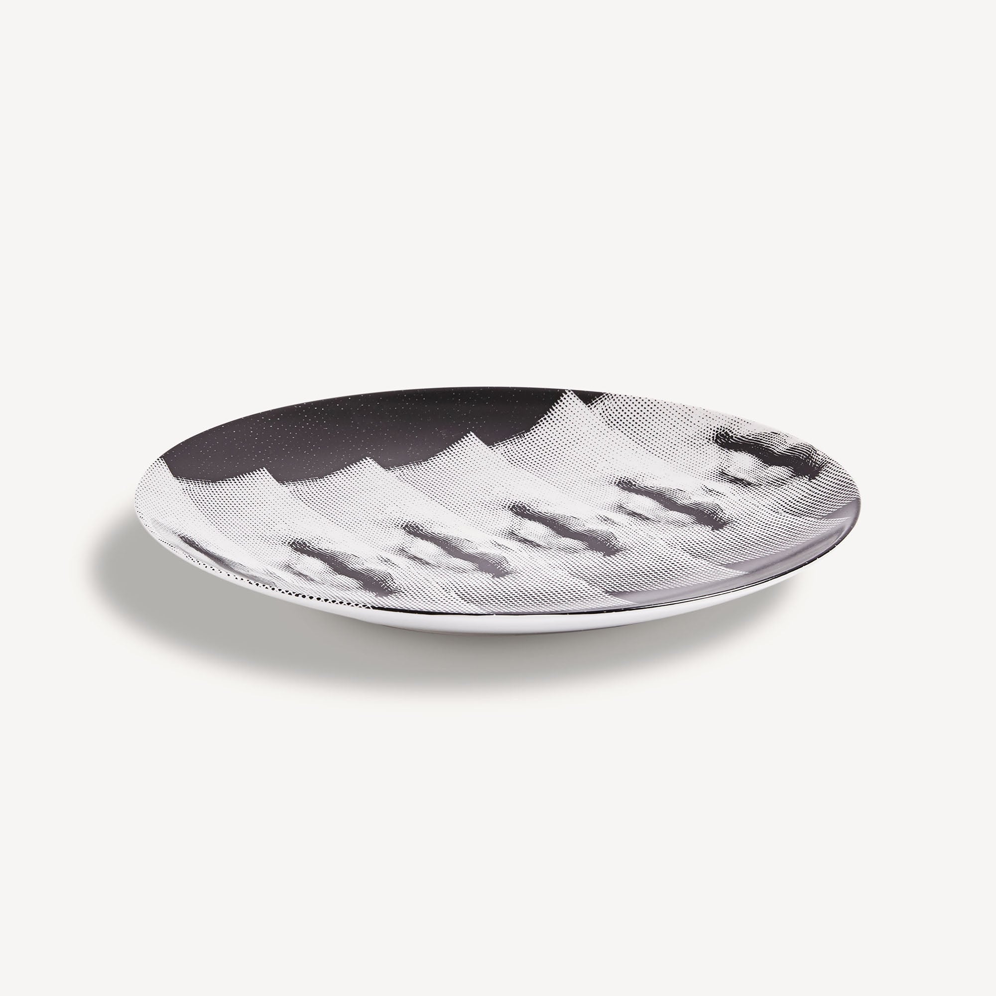 fornasetti-tema-e-variazioni-n-250-wandteller-gesicht image 2
