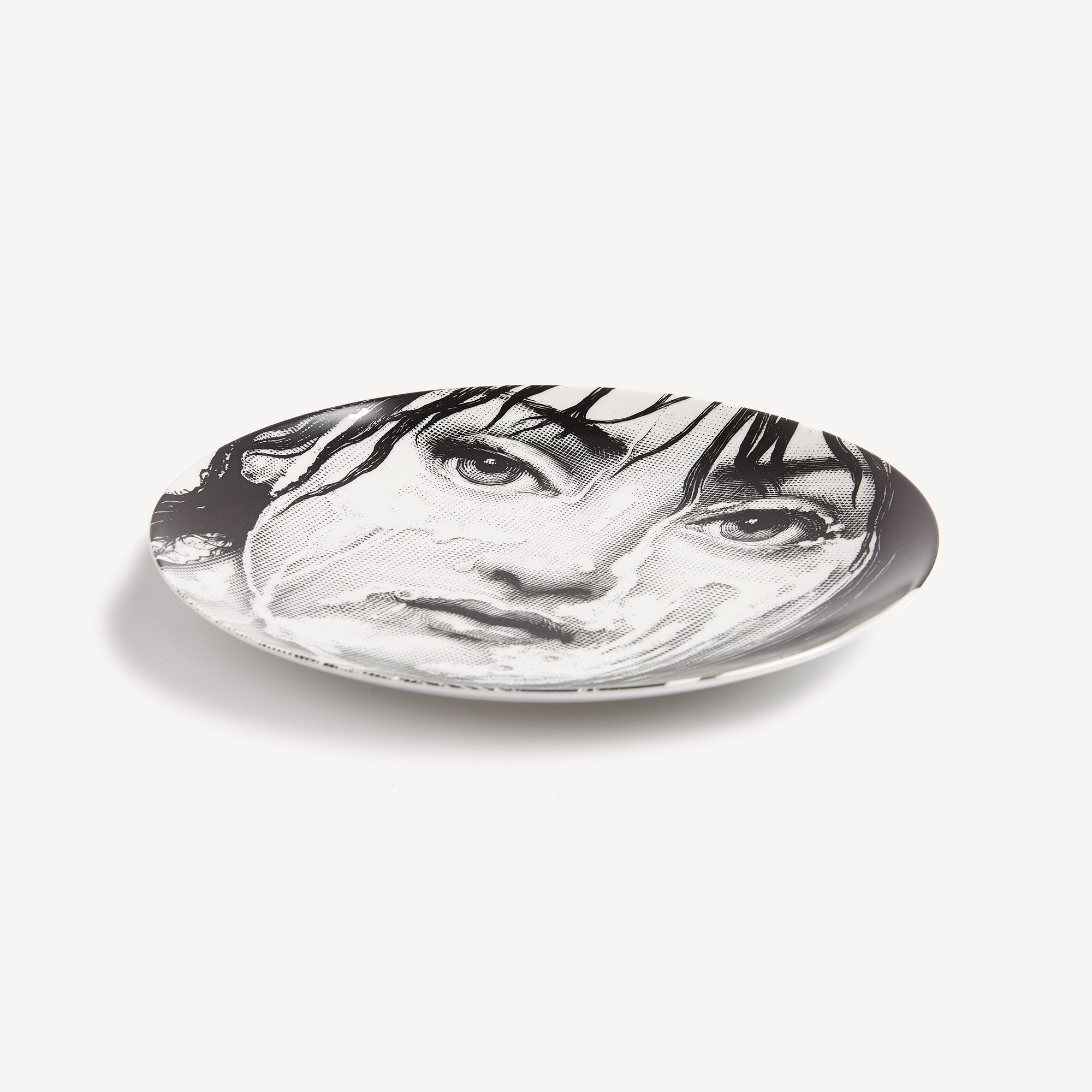 fornasetti-tema-e-variazioni-wandteller-n-174-porzellan-lina-cavalieri image 2