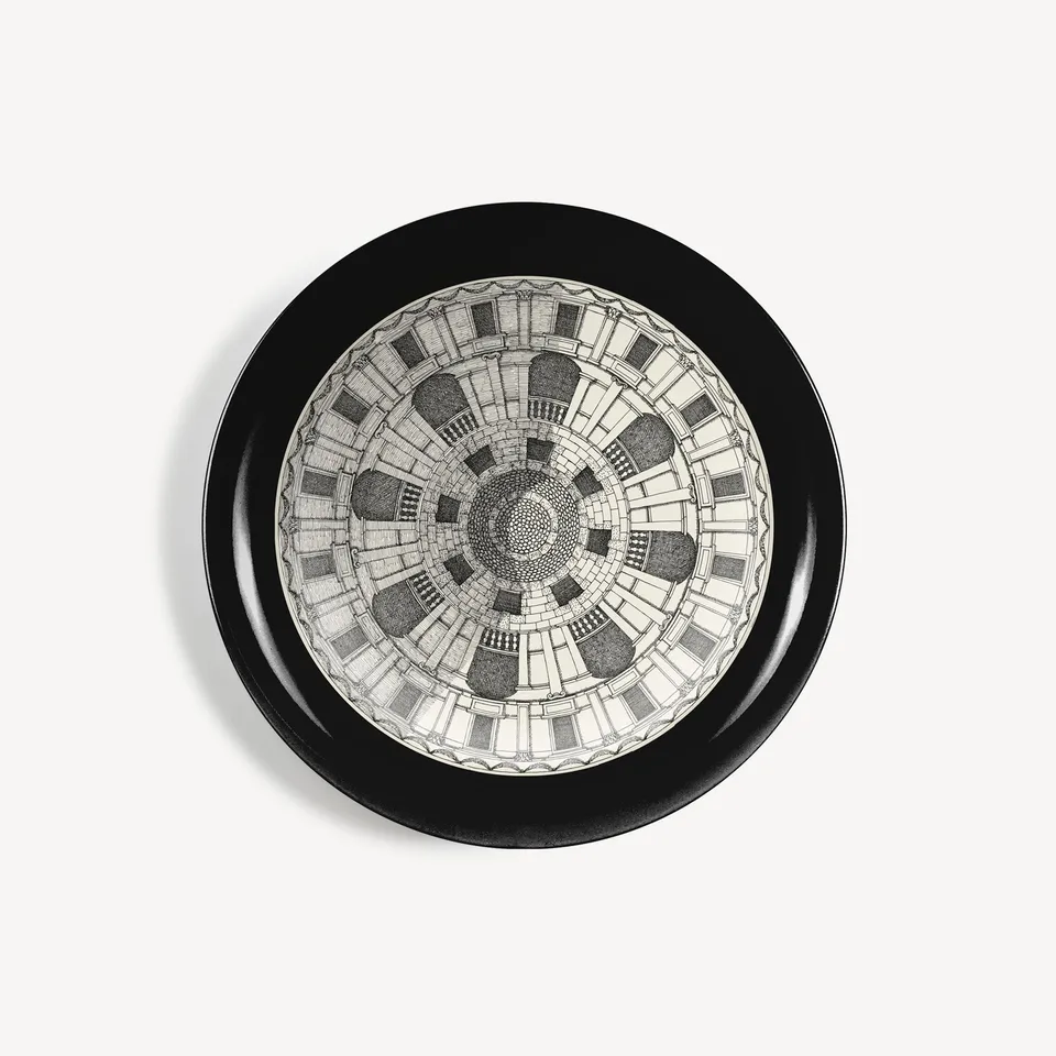 fornasetti-cortile-n-1-tablett-metall-lackiert image 1