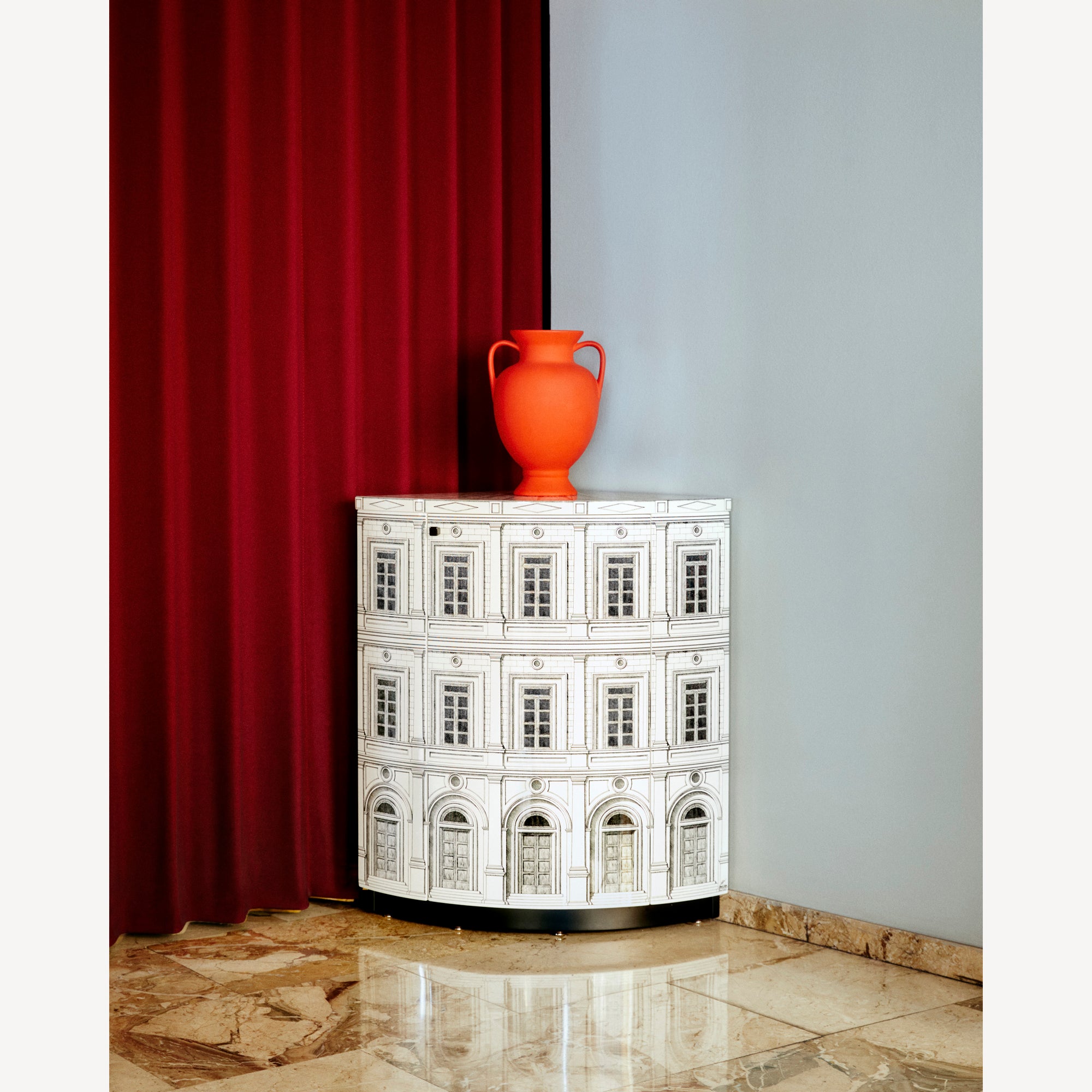 fornasetti-architettura-eckschrank-lackiert-architektur-dekor image 4