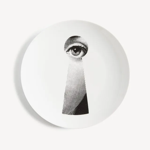 fornasetti-tema-e-variazioni-n-14-wandteller-porzellan-lina-cavalieri image 1
