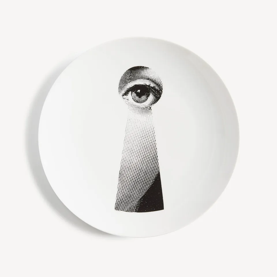 fornasetti-tema-e-variazioni-n-14-wandteller-porzellan-lina-cavalieri image 1