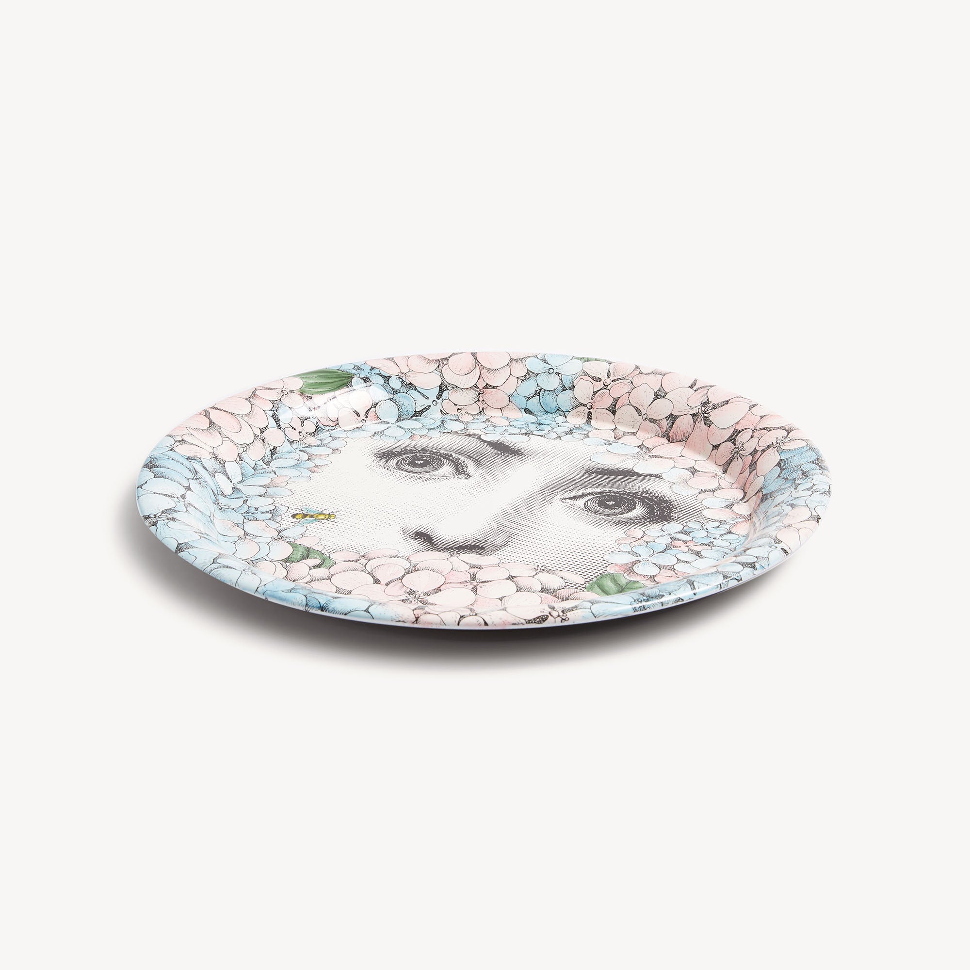 fornasetti-ortensia-tablett-metall-lina-cavalieri-mit-blumen image 2