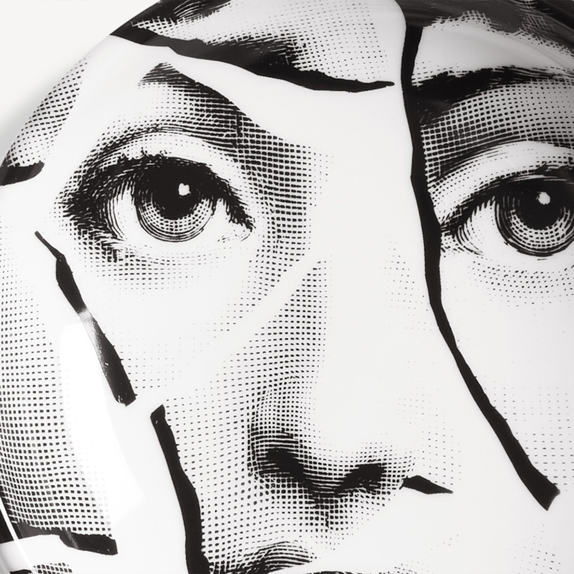 fornasetti-tema-e-variazioni-n-2-aschenbecher image 4