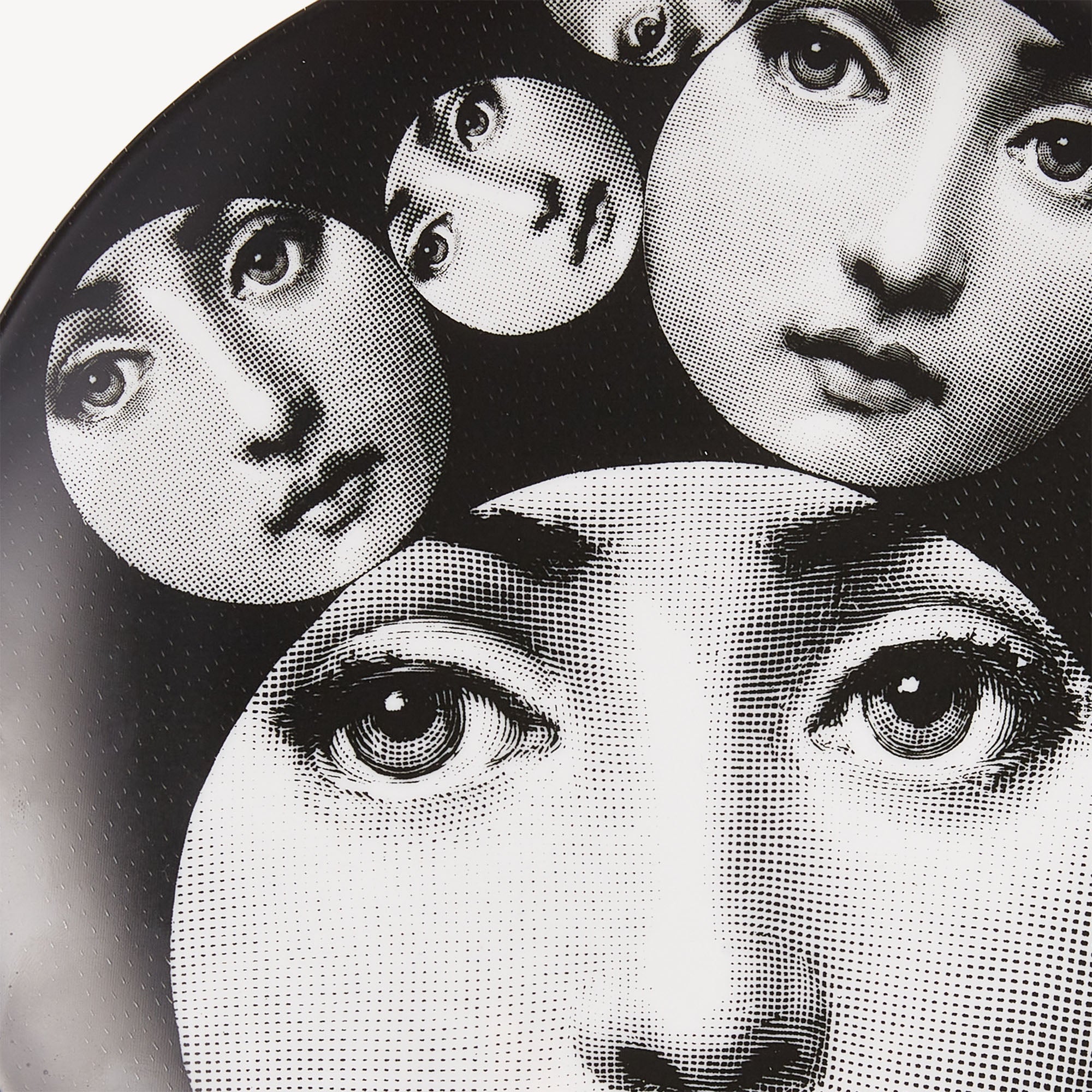 fornasetti-tema-e-variazioni-n-242-wandteller-porzellan image 4