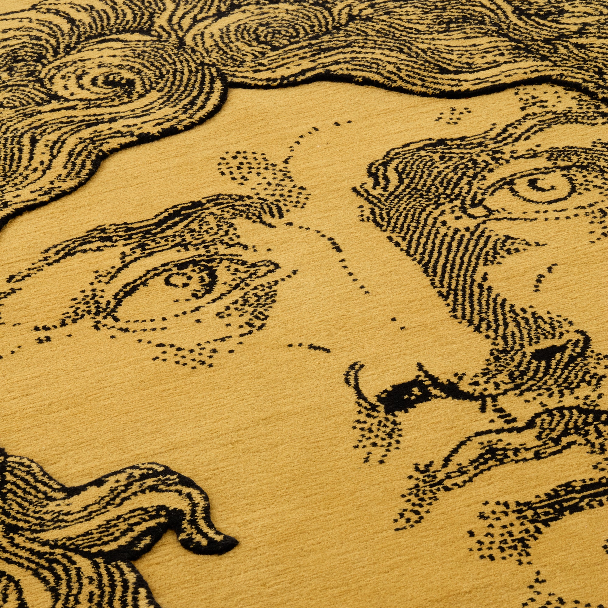 fornasetti-re-sole-teppich-wolle-handgekn-pft-sonne image 3